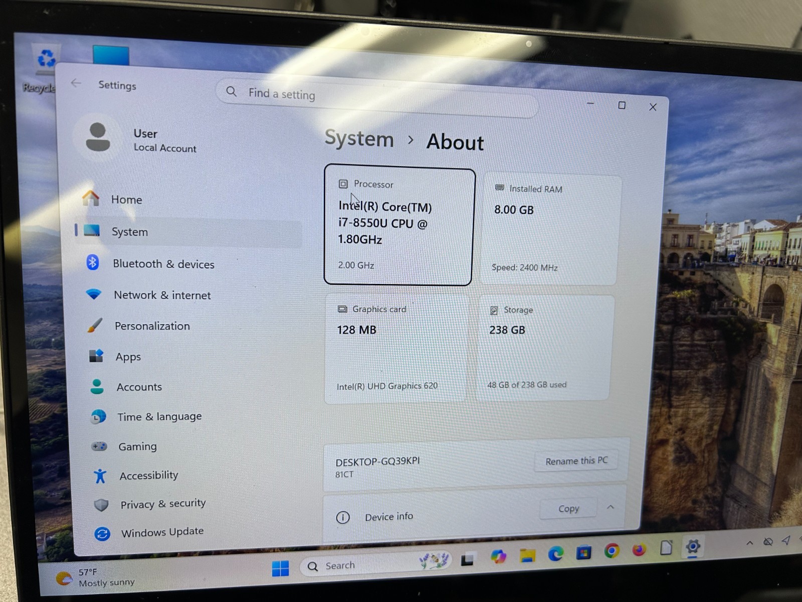 Lenovo Yoga 730-13IKB 13.3″ 256 SSD, i5 8th Gen, 1.60 GHz, 8 GB Read Desc