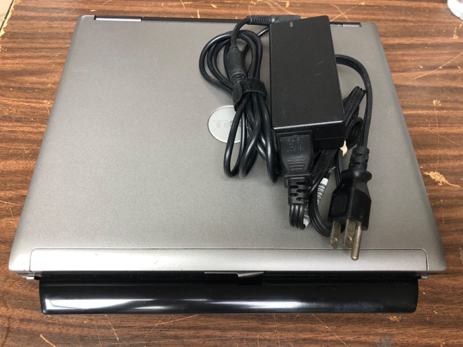 Dell Latitude 410 laptop W/ docking station.