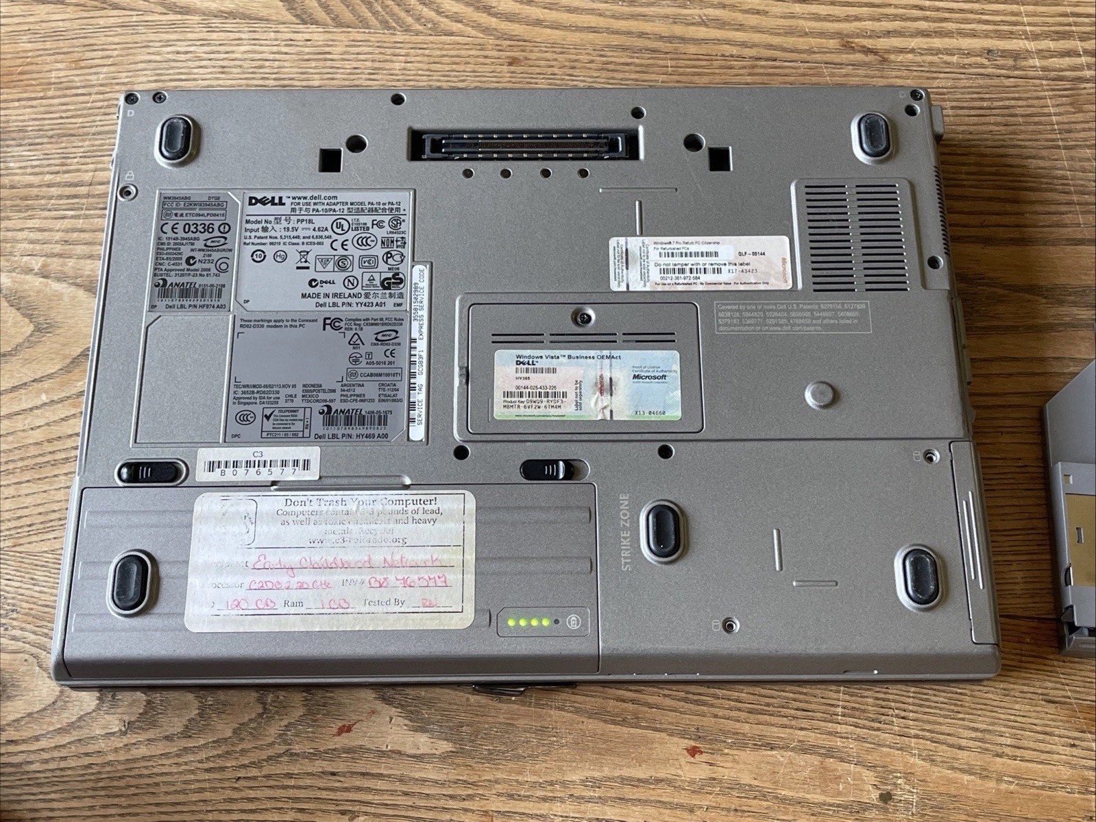 DELL D630 14″ Windows XP Laptop Core 2 Duo, nVidia, 120 SSD, DVD, RS232 Serial