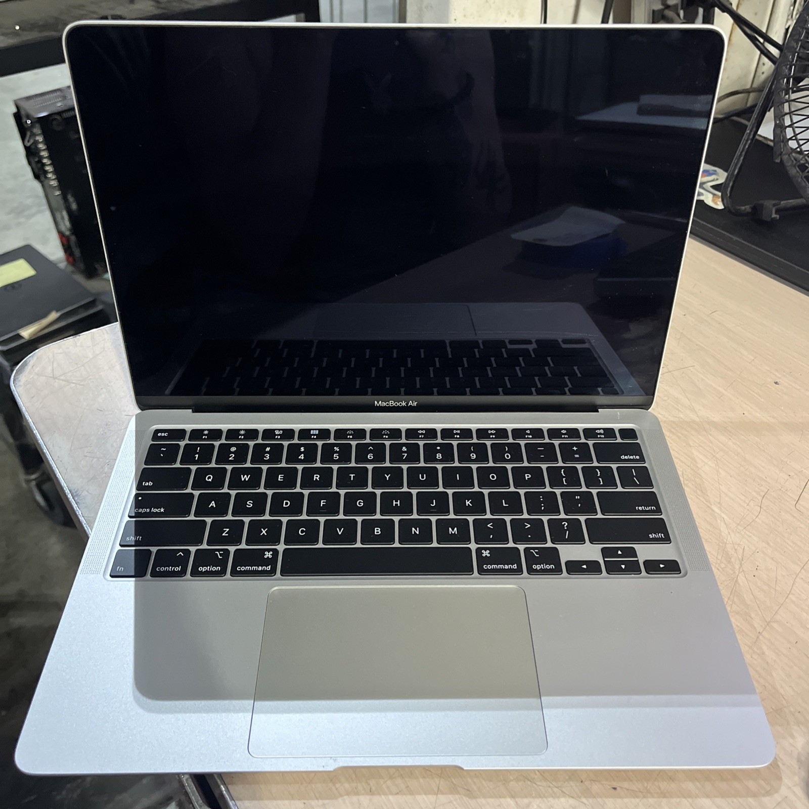 APPLE MACBOOK AIR 13″ SCISSOR, 2020 CORE I3-1000NG4 1.1GHZ 8GB RAM 256SSD
