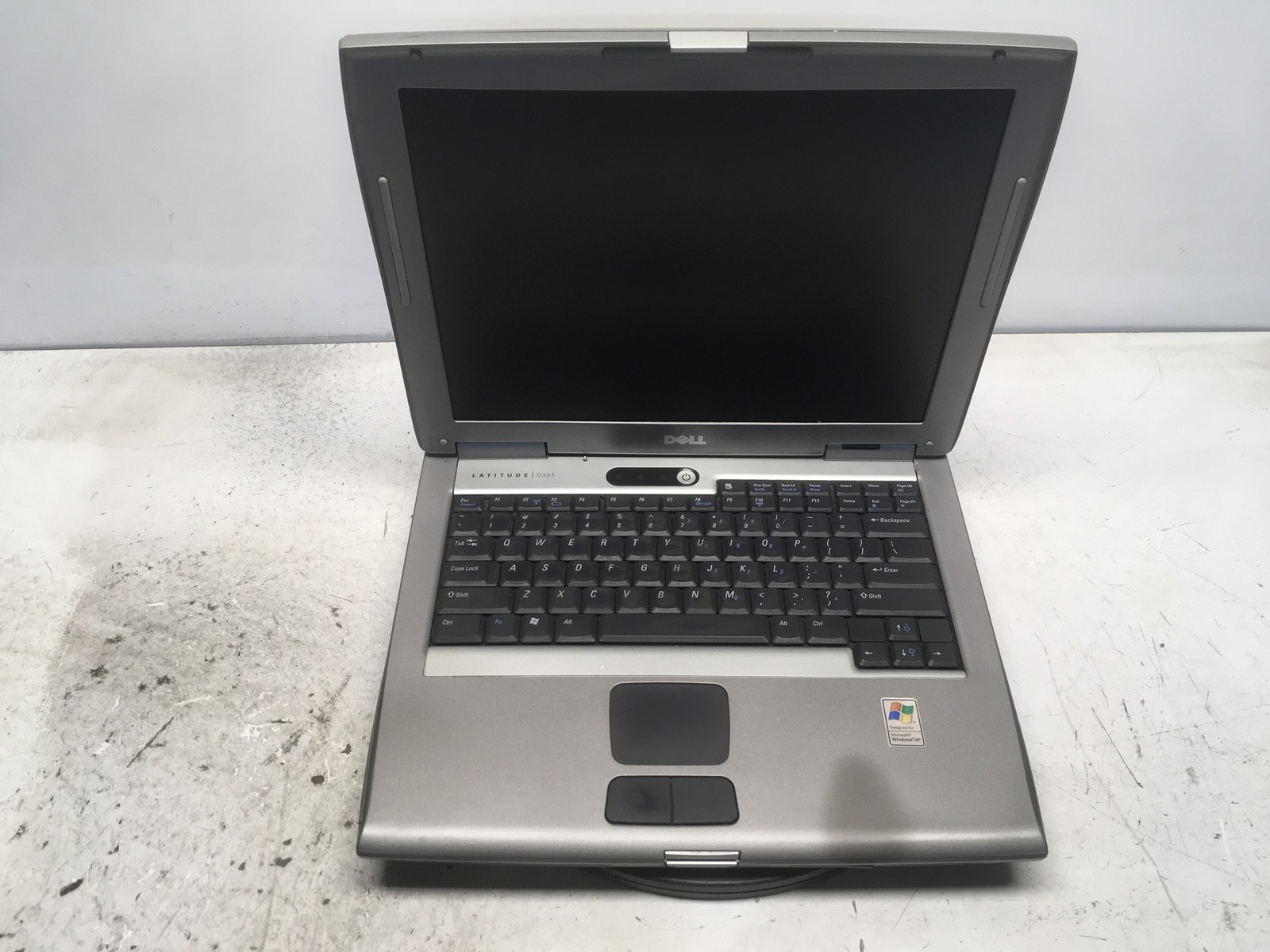 Dell Latitude D505 Intel Pentium M 1.5GHz 256 MB NO HDD No Batt