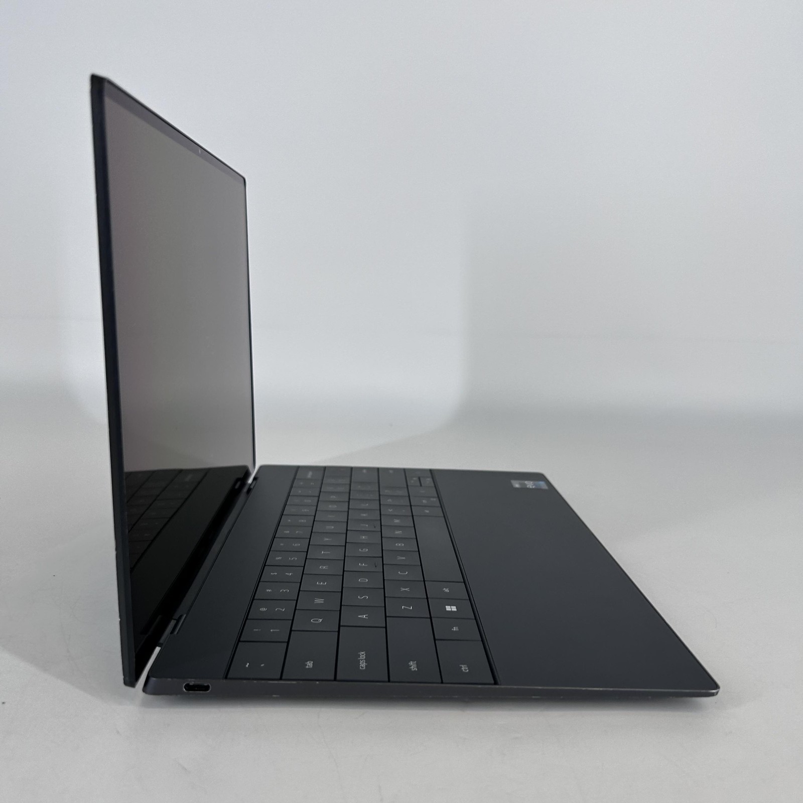 Dell XPS 13 Plus 9320 3.5K TOUCH 2.1 GHz i7-1260P 16GB RAM 512GB SSD Good