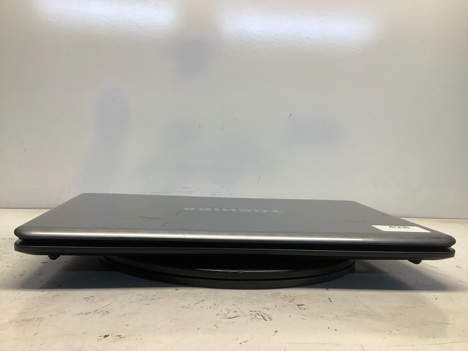 Toshiba Satellite L775D-S7107 AMD A6-3420M Quad-Core 1.5GHz 4 GB NO HDD