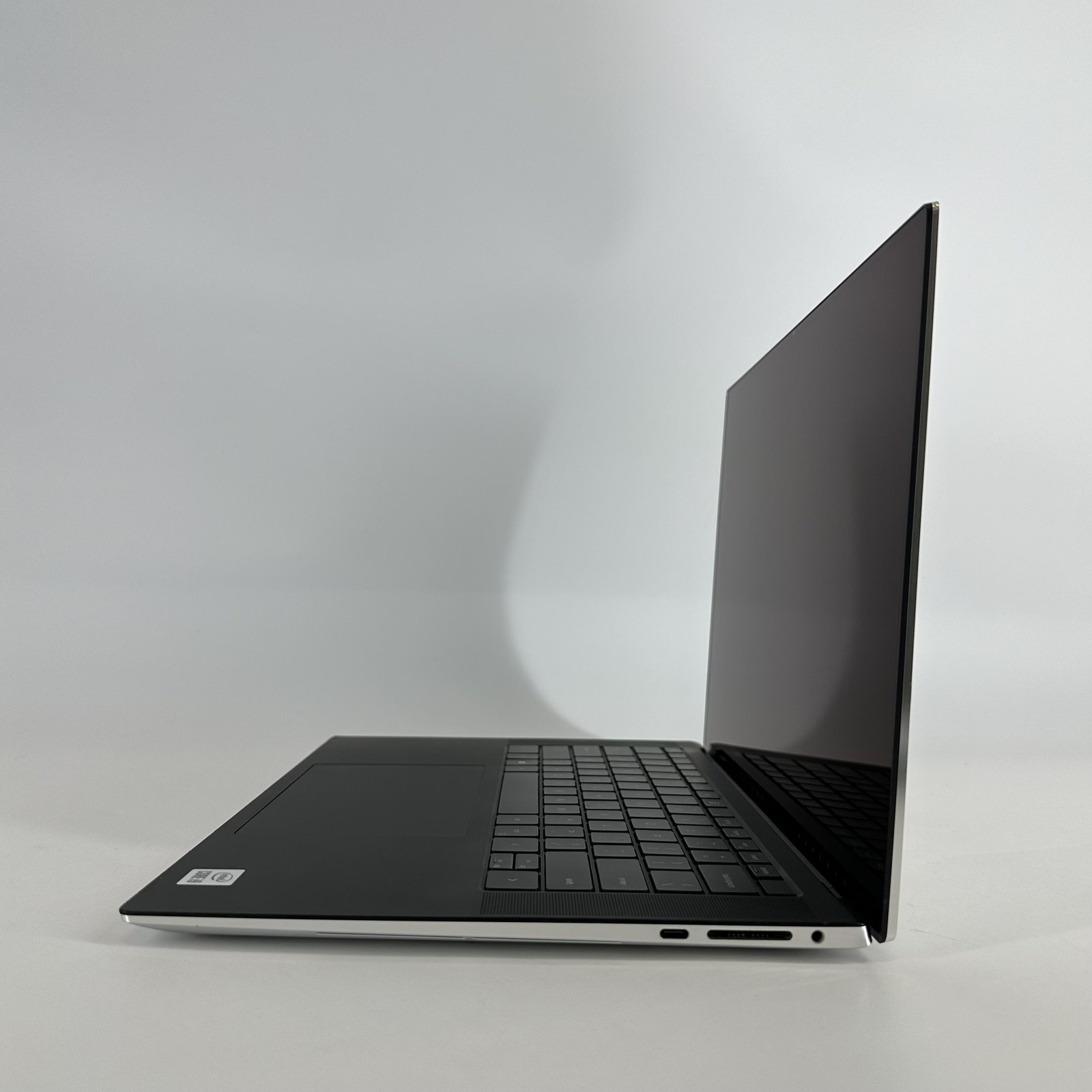 Dell XPS 15 9500 UHD+ TOUCH i9-10885H 2.40GHz 32GB 1TB SSD GTX 1650 Ti Very Good