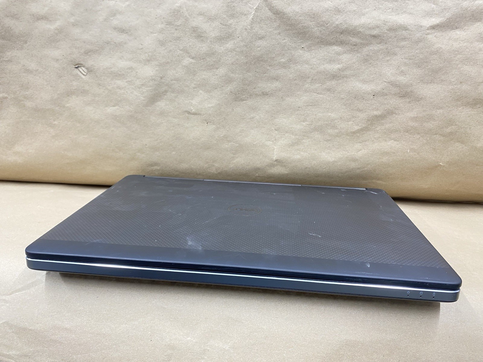 Dell Precision 7520 – 16″ 3840*2160 – E3-1575M – 8GB – 256GB – Win 10 – READ