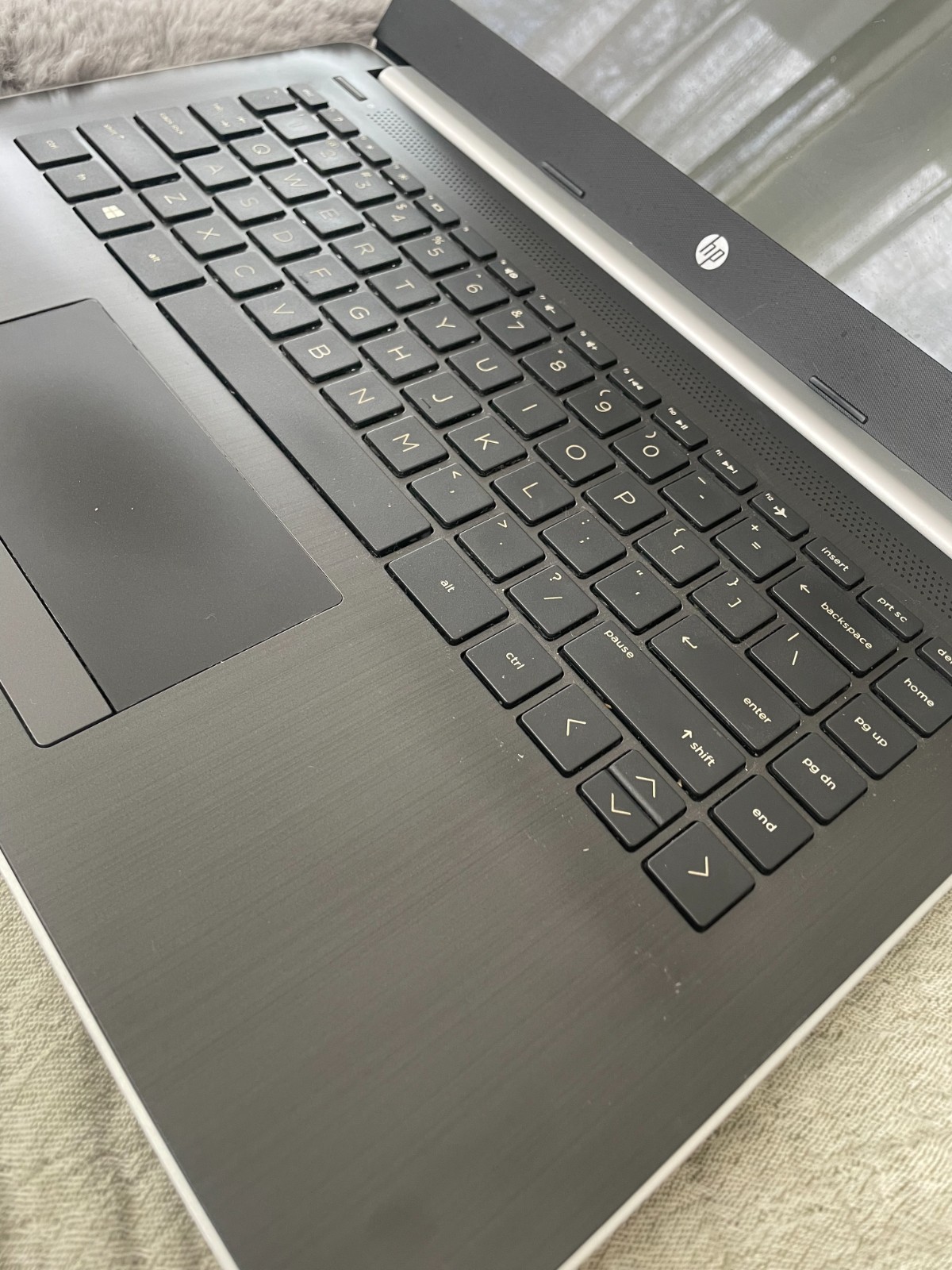 HP 14-cm0065 (128GB) Used Silver Laptop