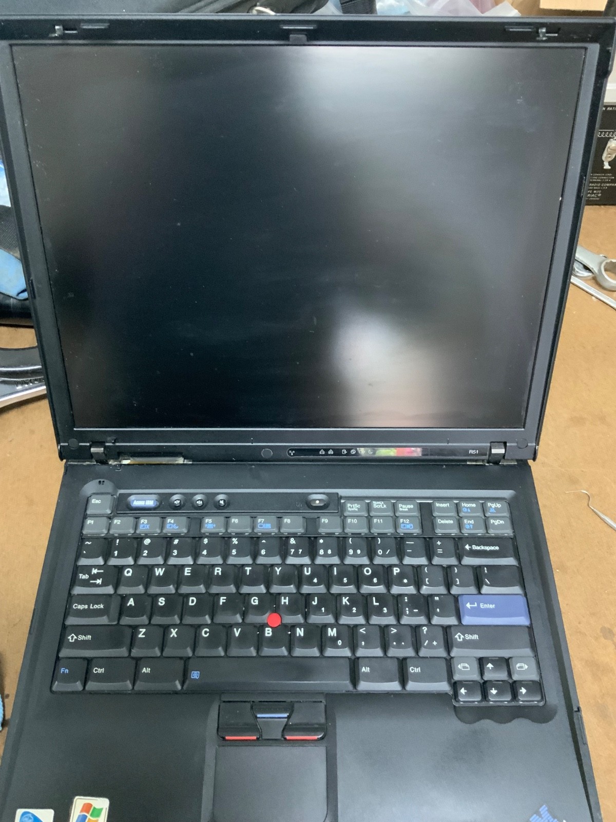 IBM ThinkPad R51 1836 – Pentium M 735 1.7 GHz – 15″ TFT For Parts or repair