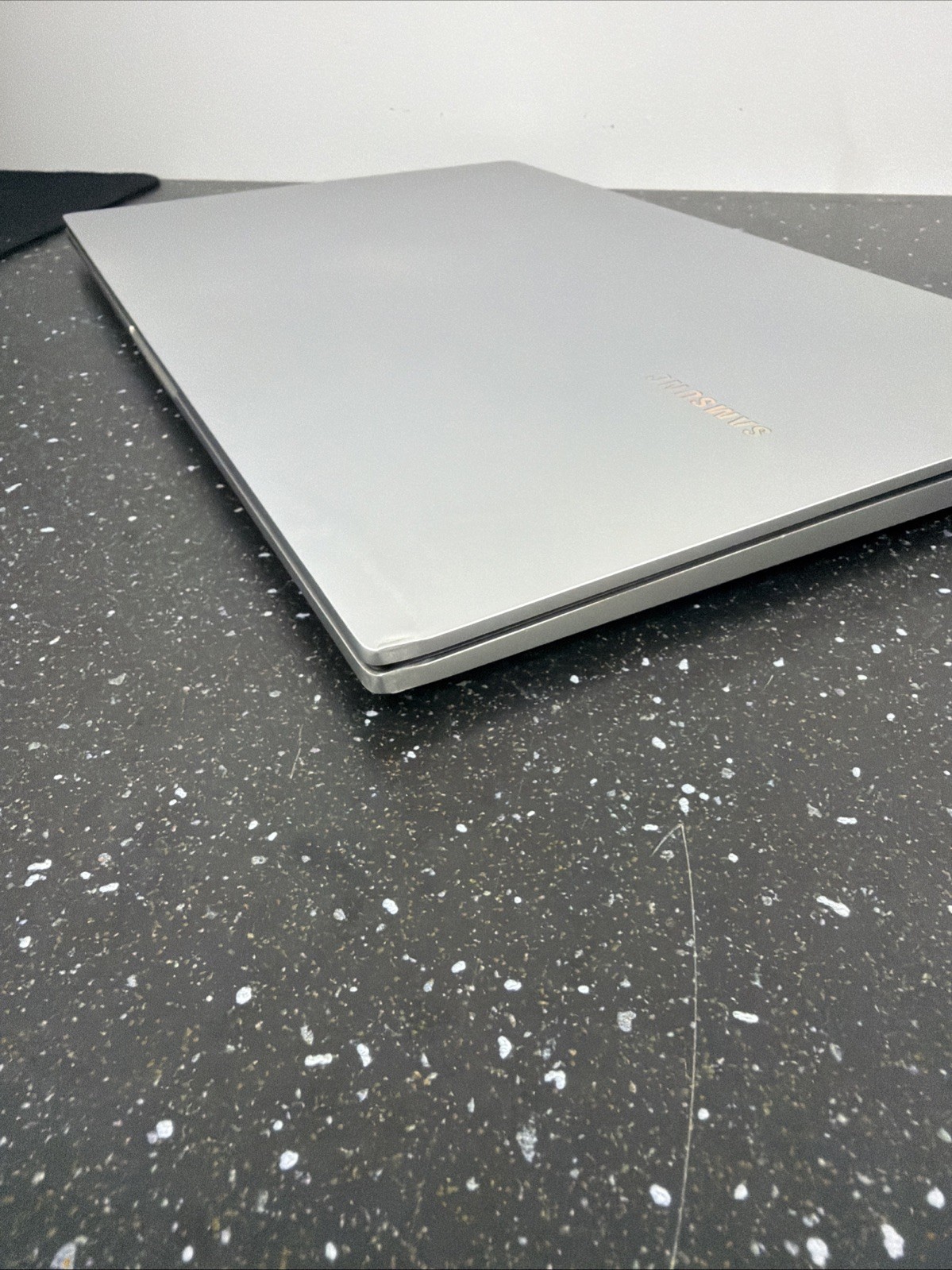 Samsung Galaxy Book 4 15.6″ Core 7 150U 16GB RAM 512GB NVMe Win-11