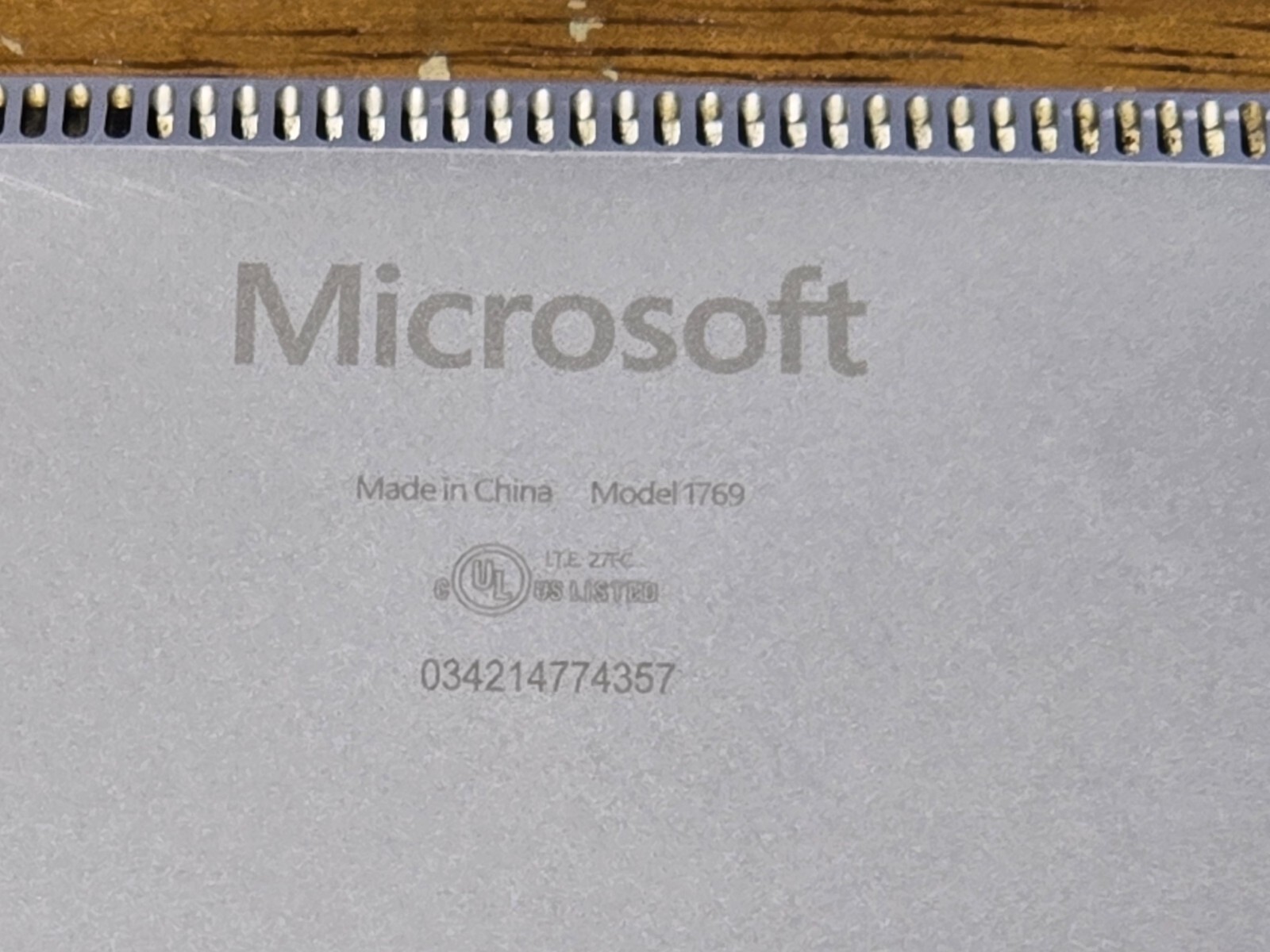 Microsoft Surface Laptop 13.5” (256 GB, Intel Core i5 7th Gen., 8 GB)
