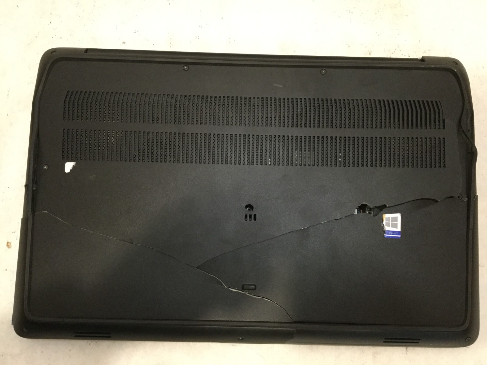 HP Zbook 17 G2 / Intel Core i7 UNKNOWN SPECS / (MISSING PARTS!) -MR