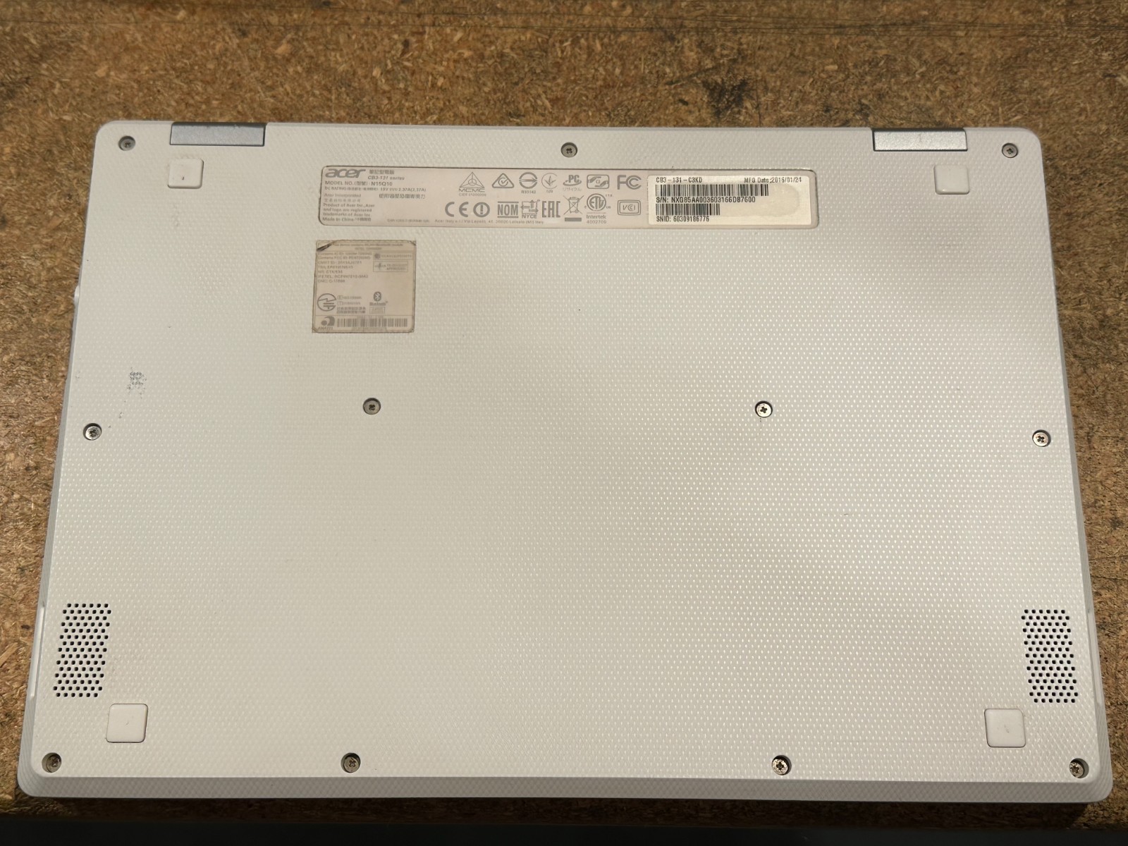 Acer ChromeBook N1Q10 CB3-131 Series White Working w Adapter