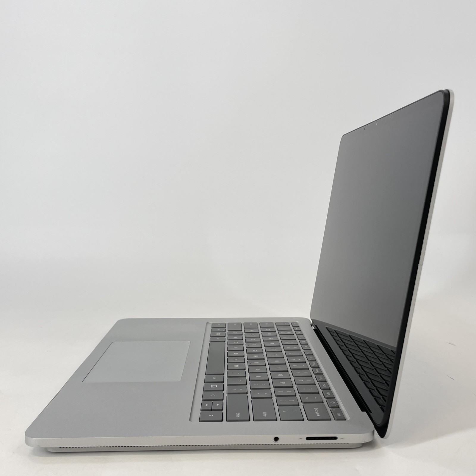 Microsoft Surface Laptop Studio 14 2K i7-11370H 3.3GHz 16GB 512GB RTX 3050 Ti