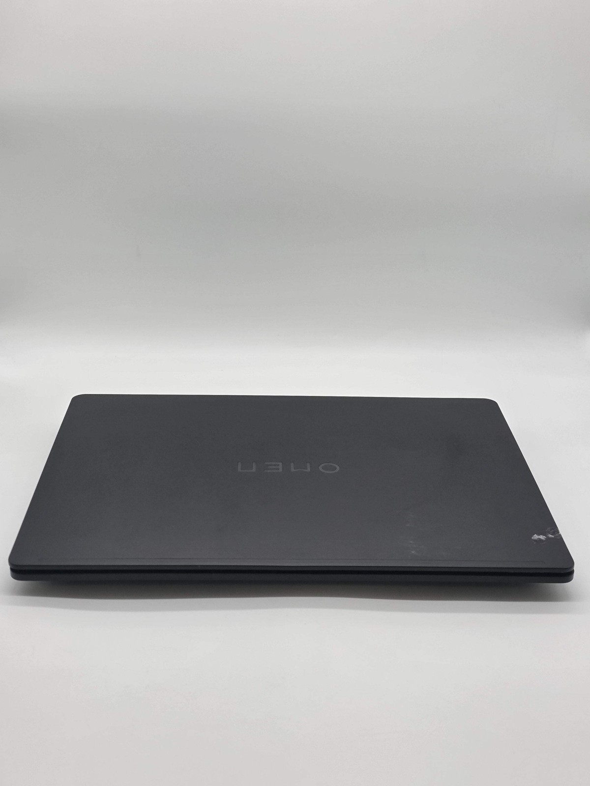 HP OMEN 16″ 16-AH0043DX U9 275HX 2TB RTX 5080 Gaming Laptop Black w/ Charger