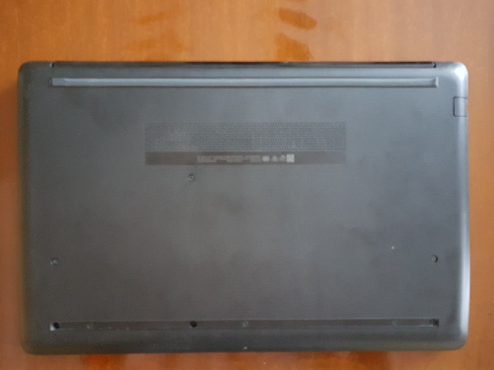 HP Laptop 15-db0011dx AMD A6-9225 Radeon R4 with No Hard Disk