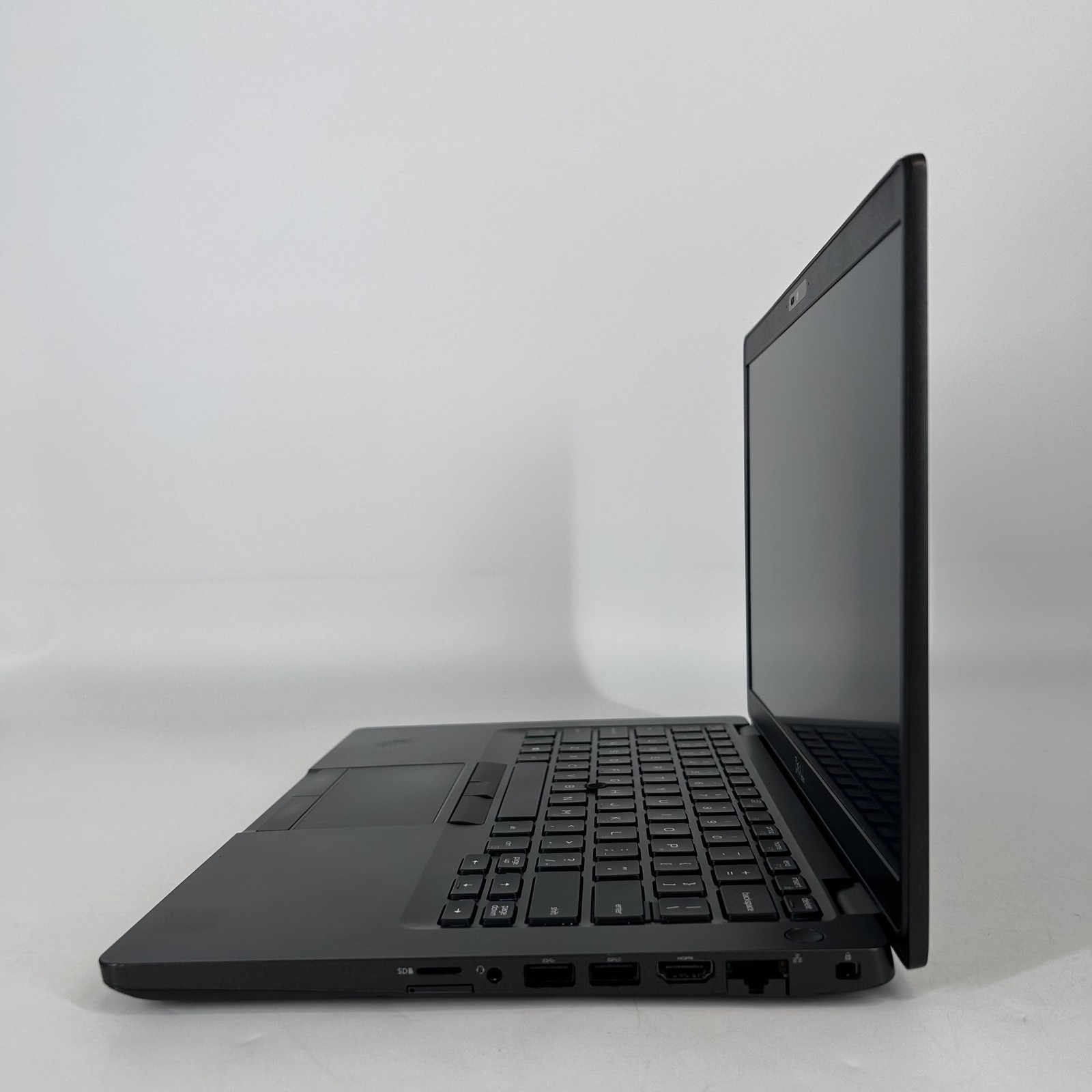Dell Latitude 5400 14 Black HD i7-8665U 1.90GHz 16GB 500GB SSD Good WHITE SPOTS