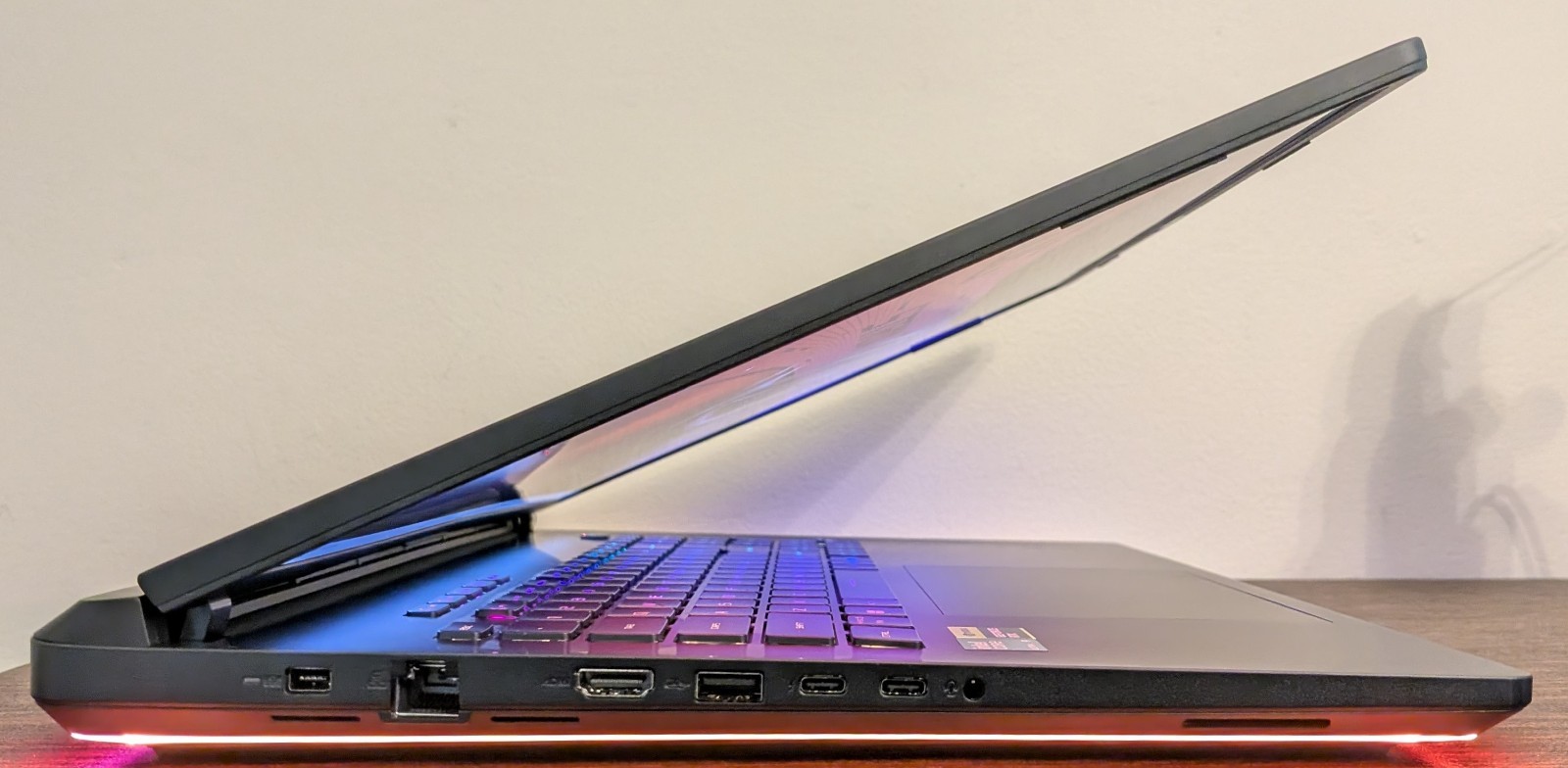 ASUS ROG Strix SCAR 18″ 2.5K 240Hz (Core Ultra 9 275HX, 32GB/1TB, RTX 5070 Ti)