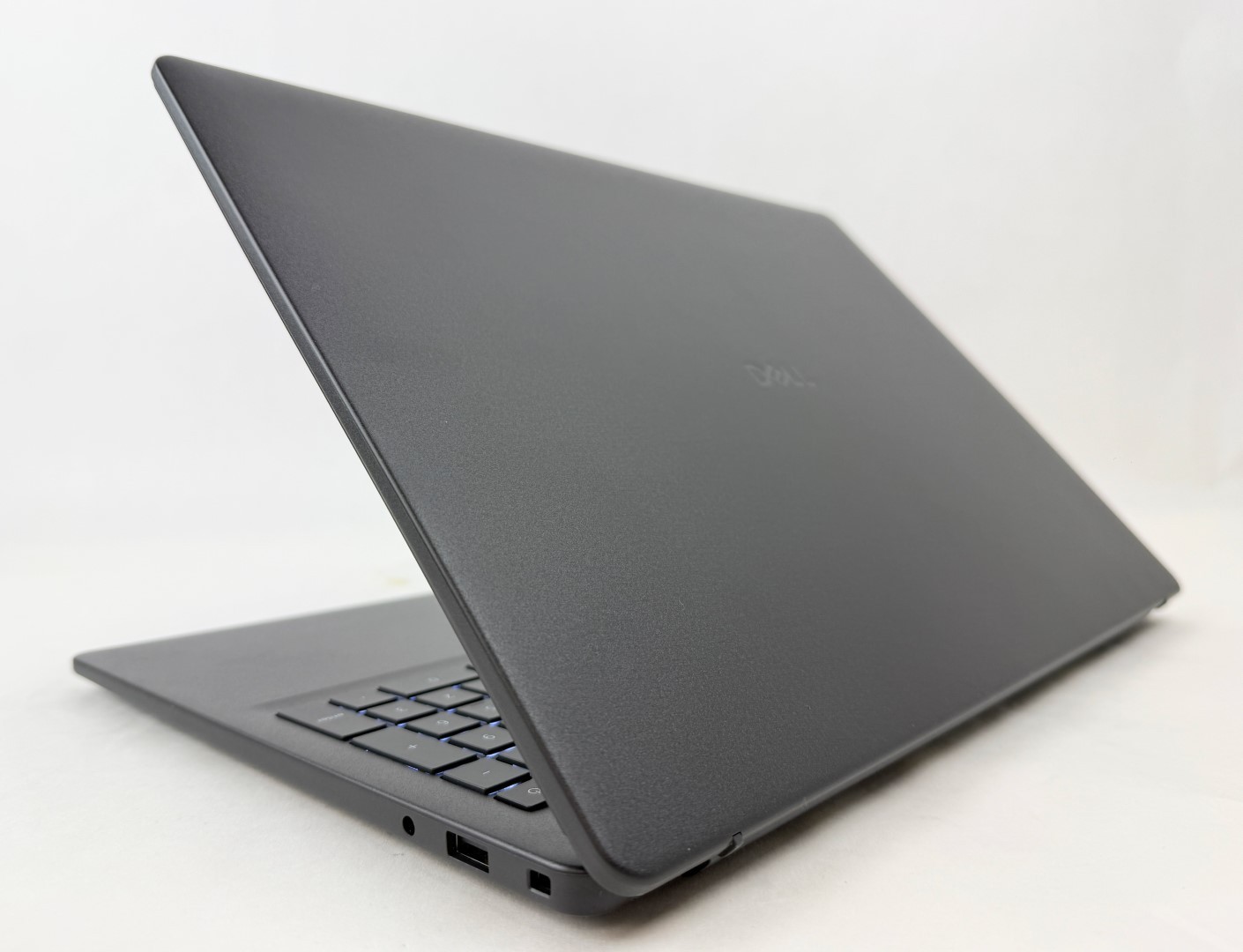 Dell 16 DC16250 16″ FHD Touch Core 7 150U 16GB 1TB SSD W11H
