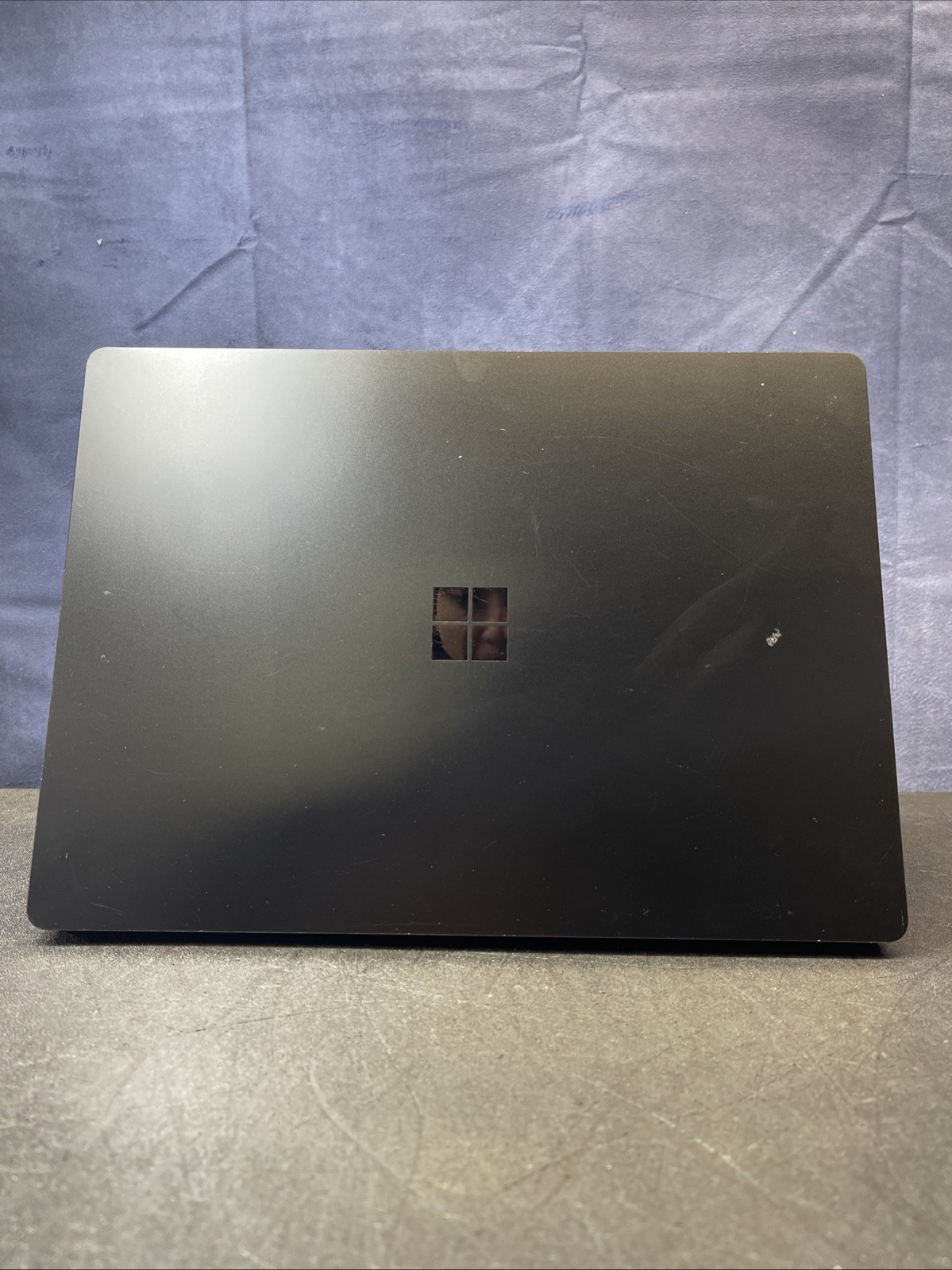 Microsoft 1951 Tested LCD Screen w/ Chassis & Battery -No Motherboard
