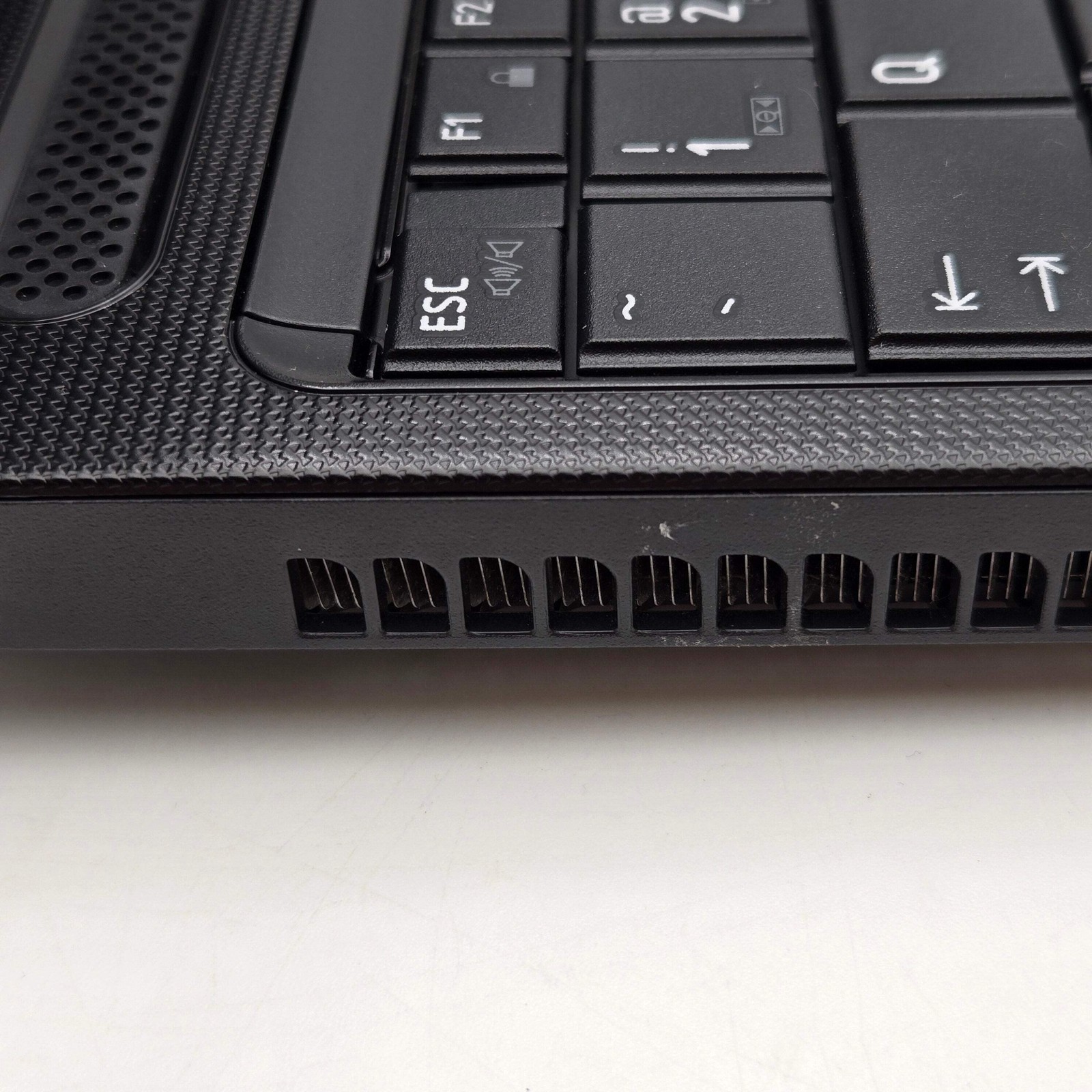 Toshiba Satellite C655-S5509 15.6-inch 4GB RAM 320GB HDD – Bad Battery *READ*