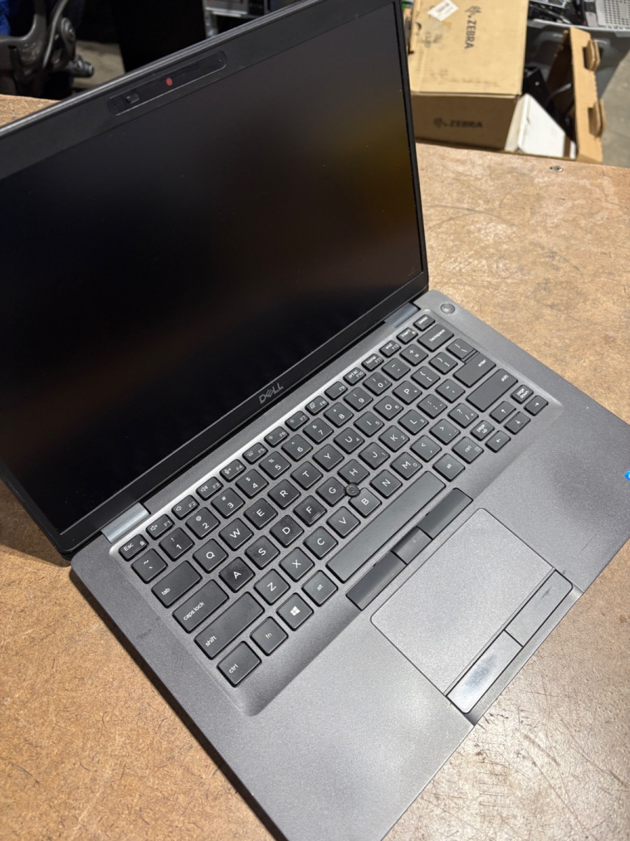Dell Latitude 5400 i5-8365U 8GB RAM 256GB SSD 14″ FHD No OS No Charger