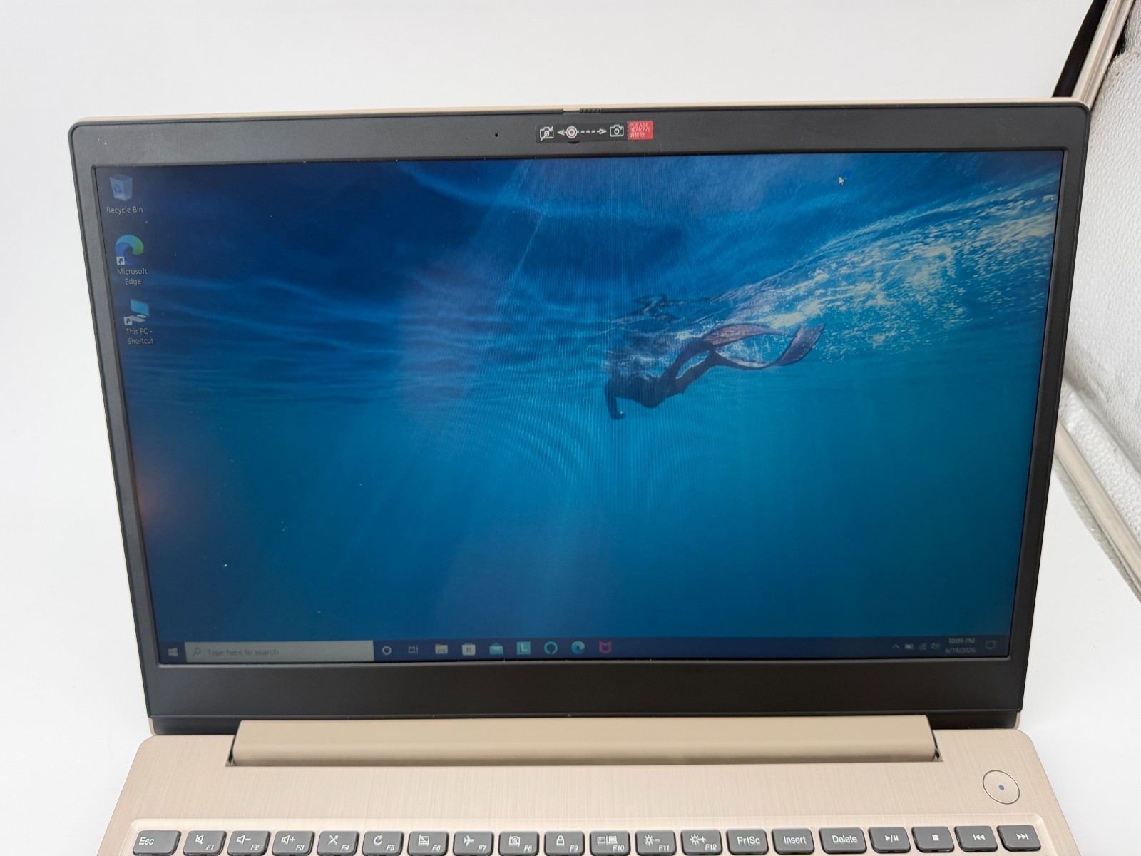 Lenovo Ideapad 3 15IML05 15.6″ Pentium Gold 6405U 2.4GHz 4GB RAM 1TB HDD