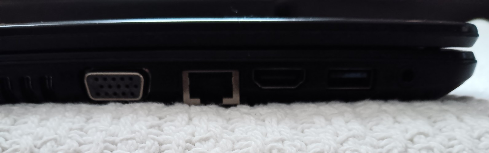 Acer Aspire E5-521-24PQ LCD Screen Black Laptop #2 HD Untested For Parts See Pic