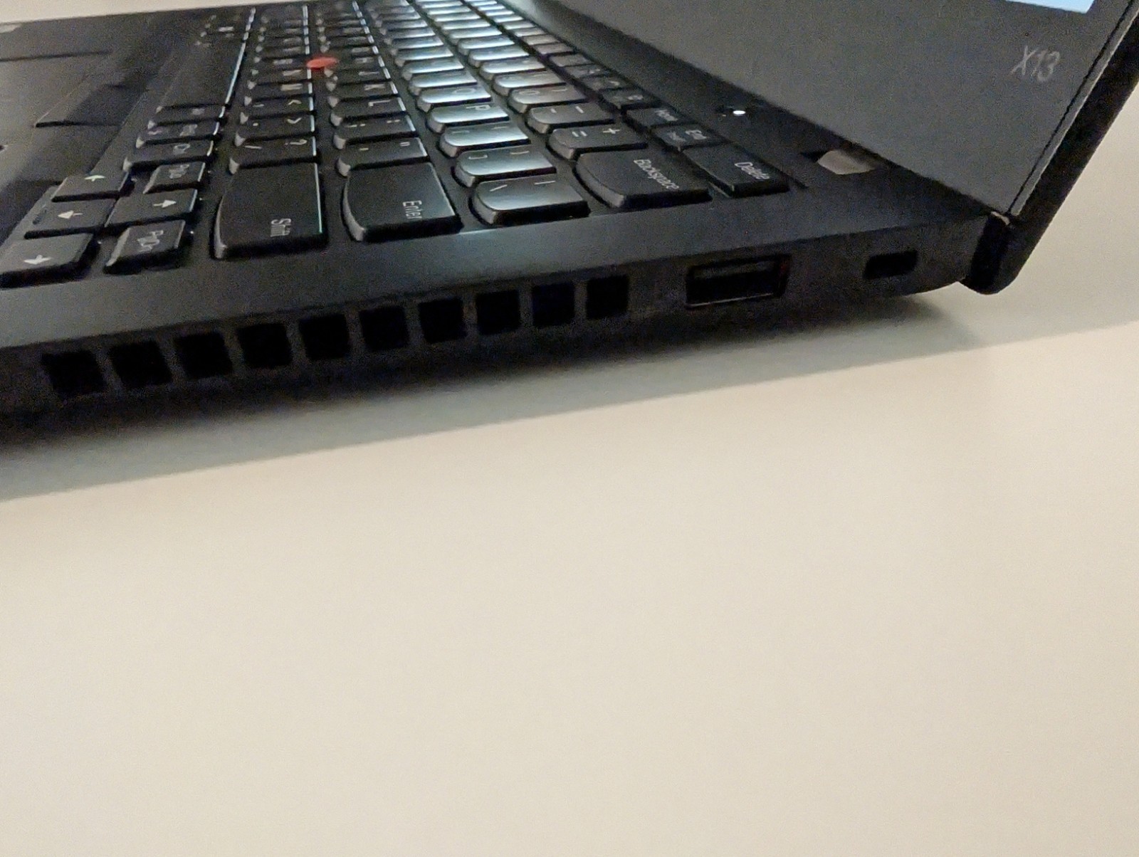 Lenovo ThinkPad X13 Gen 1, i5-10210U, 8GB RAM, 256GB SSD, Windows 11 Pro