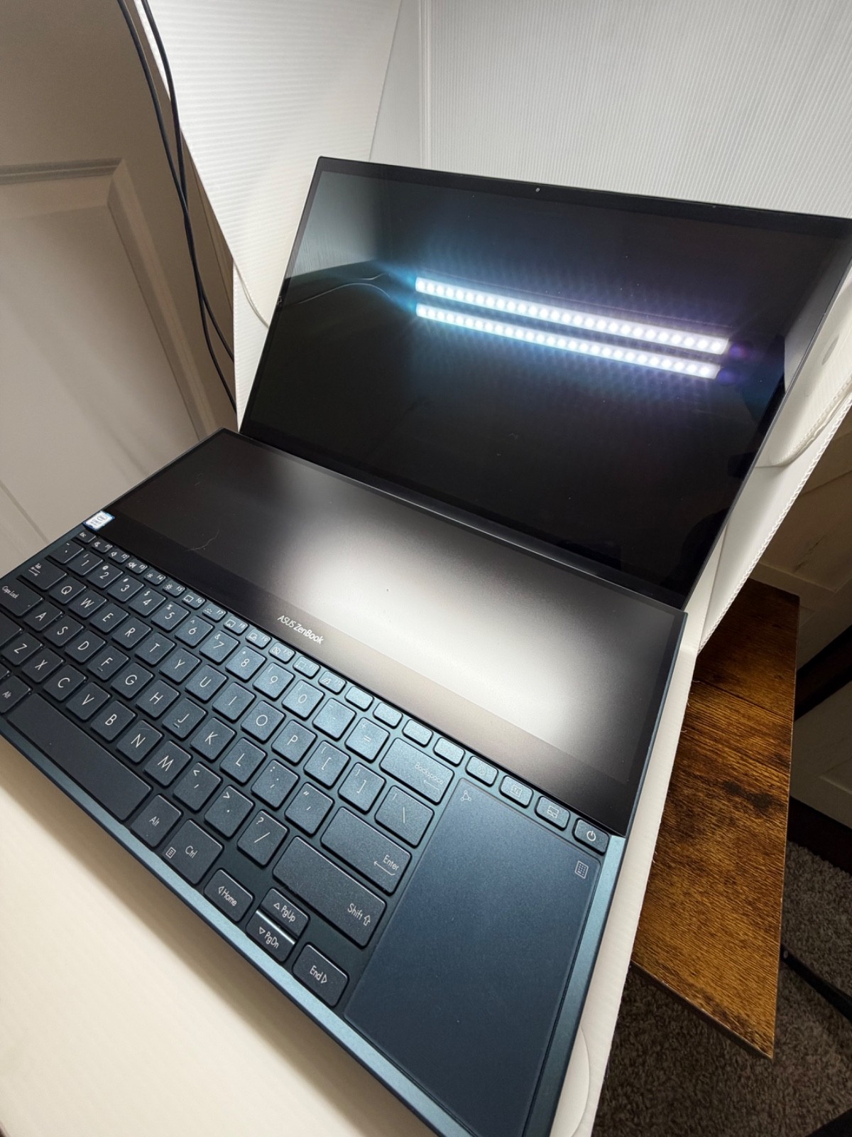 ASUS ZenBook Pro Duo 15.6 inch (1TB, Intel Core i7 10th Gen, 2.6GHz, 16GB)…