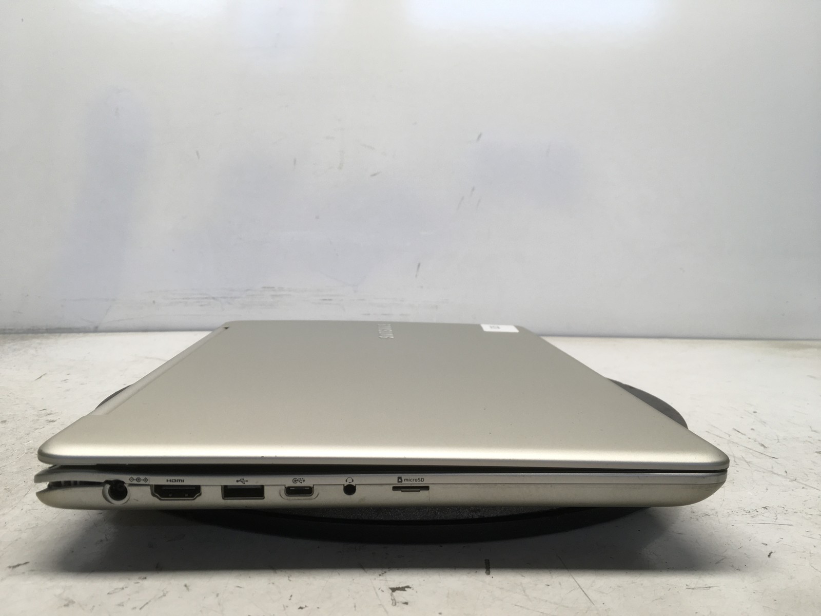 Samsung 740U Intel i5-6200U 2.3GHz 8 GB NO HDD No Batt