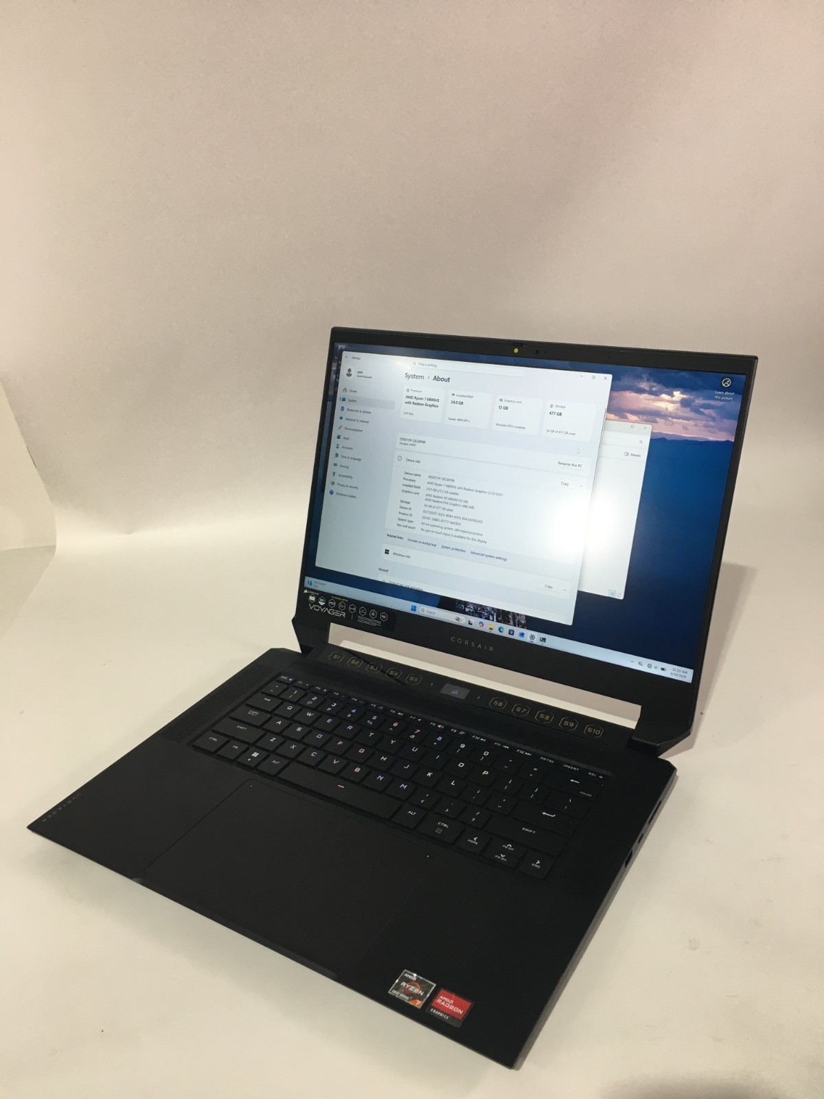 Corsair Voyager A1600 – Ryzen 7 6800HS, Radeon 6800M, 16GB DDR5, 512GB NVMe