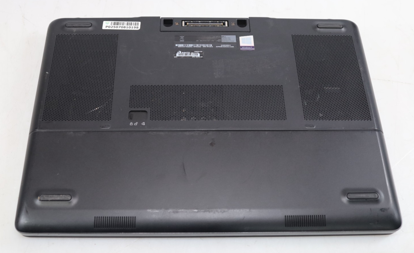 Dell Precision 7520 15.6″ Intel i5-7440HQ 8GB PRO WX 4130 No HDD Parts Repair