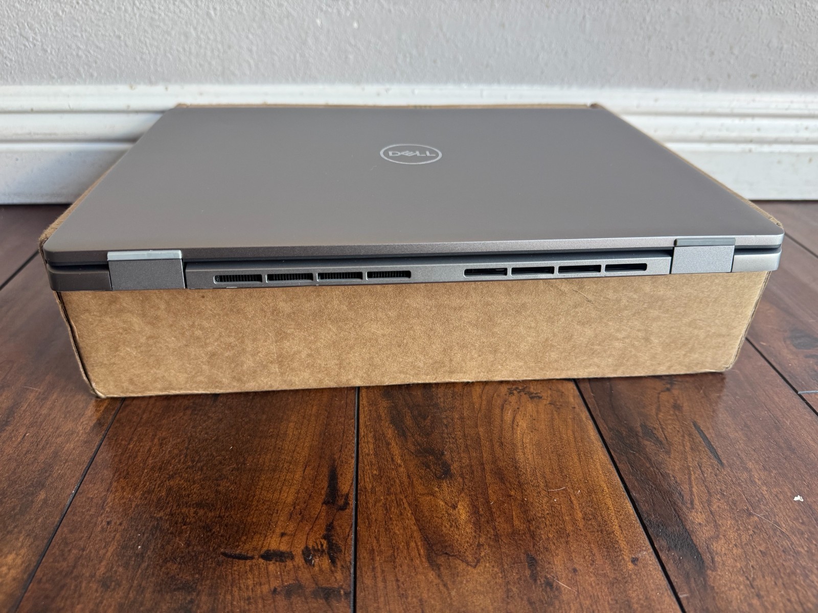 Dell Latitude 7450 14″ FHD+ Ultra 7 165U vPro 16GB Ram 2TB SSD W11P + Wnty