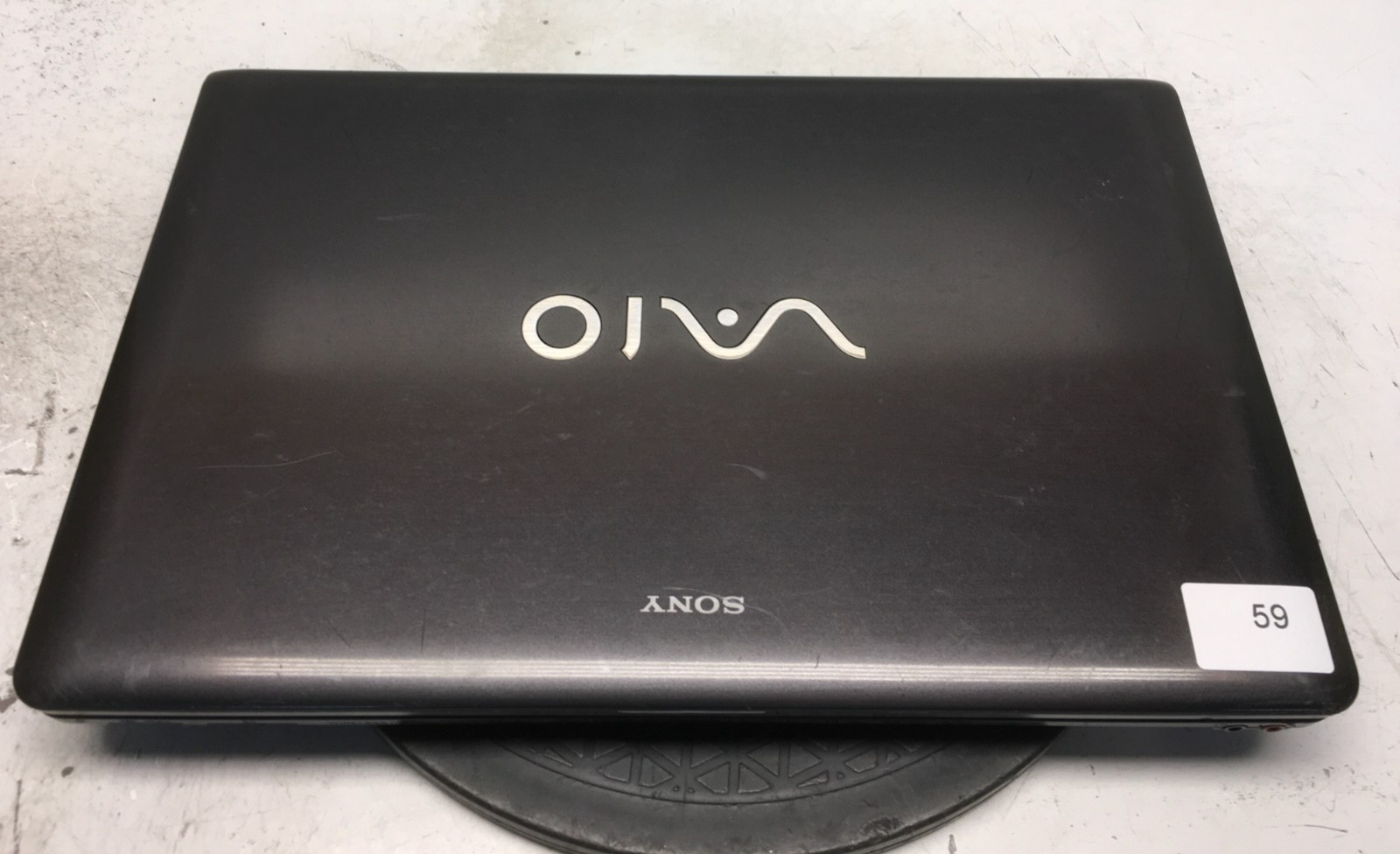 Sony Vaio VPCEB47GM Intel Core i5-480M 2.66GHz 4 GB NO HDD No Batt