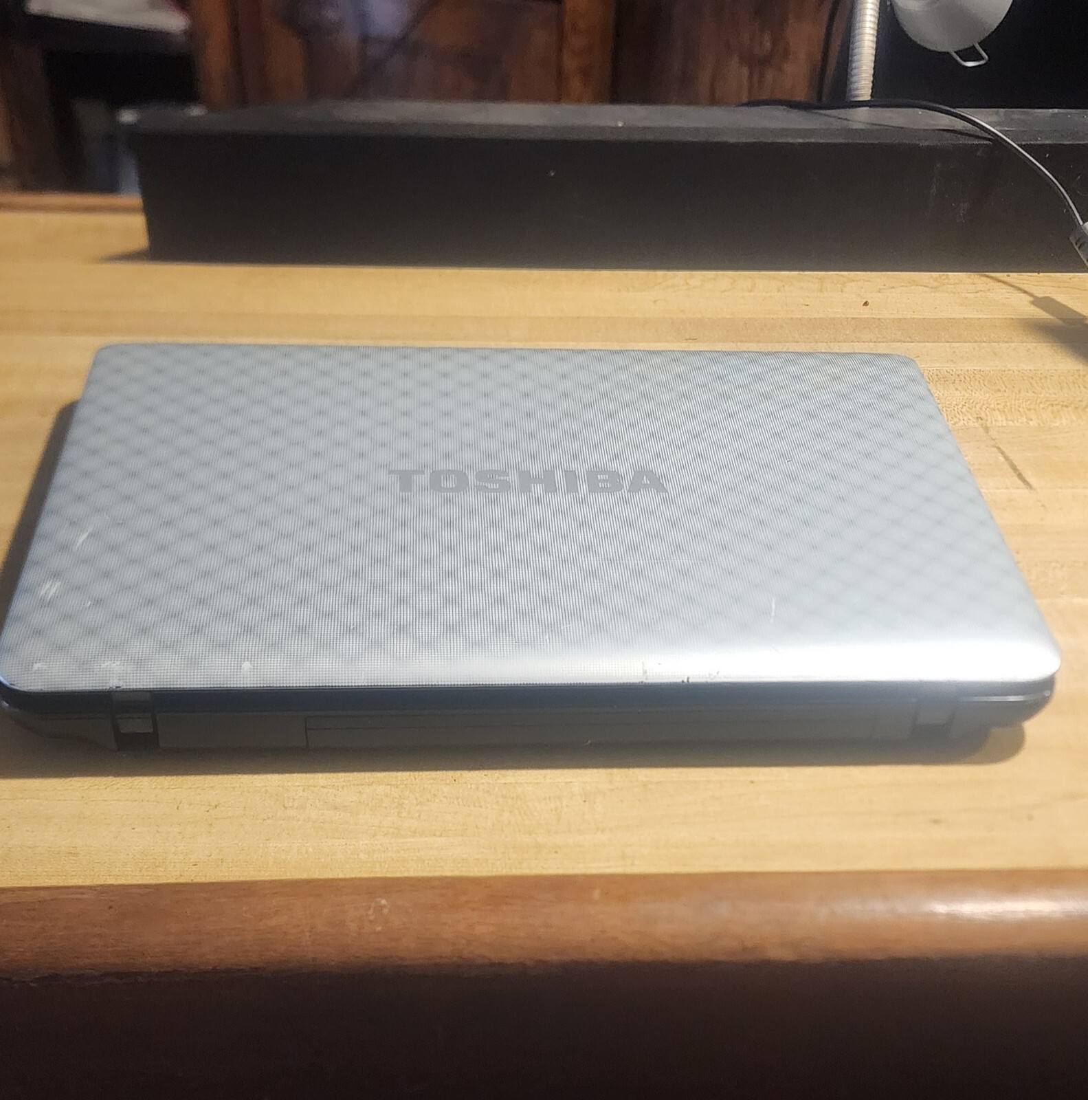 Toshiba Satellite L755-S5214 • Win7 Home Premium Core i3 2GHZ • 4GB RAM 300GB HD