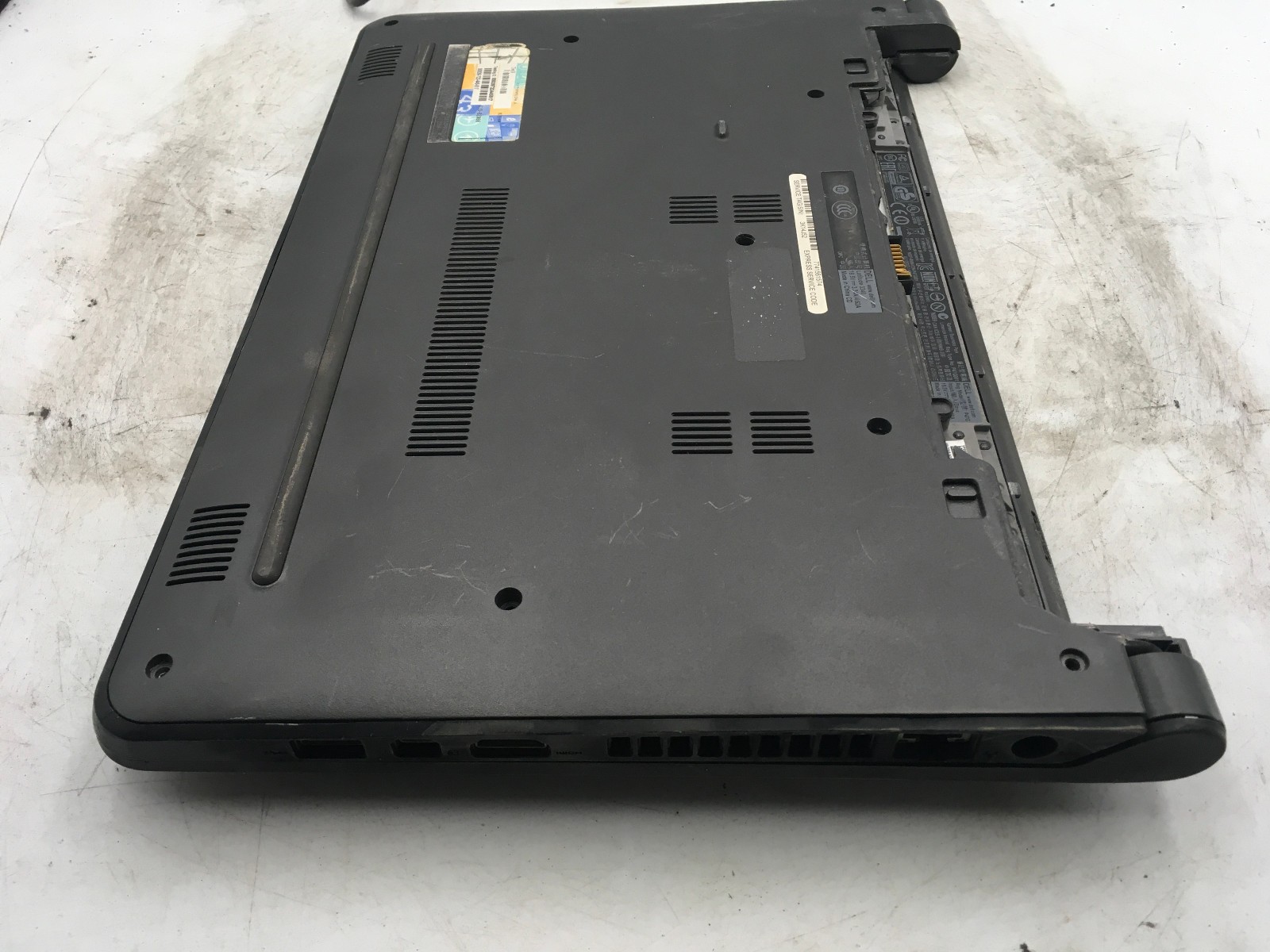 DELL LATITUDE 3340 – FOR PARTS – INTEL CORE I3 – 4GB RAM – 14″ – READ DESC – BB!