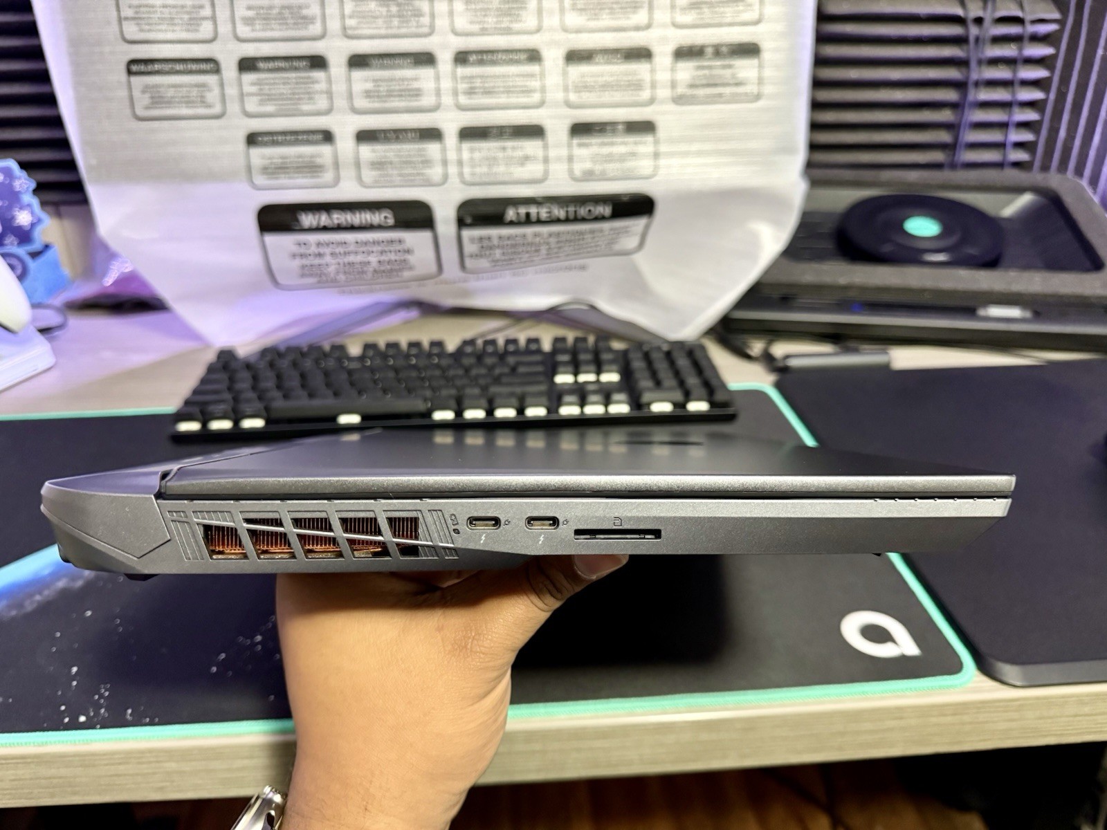 MSI Vector 16 HX – 16″ QHD+ 240Hz, Ultra 9 275HX, RTX 5080, 32GB RAM, 3TB SSD