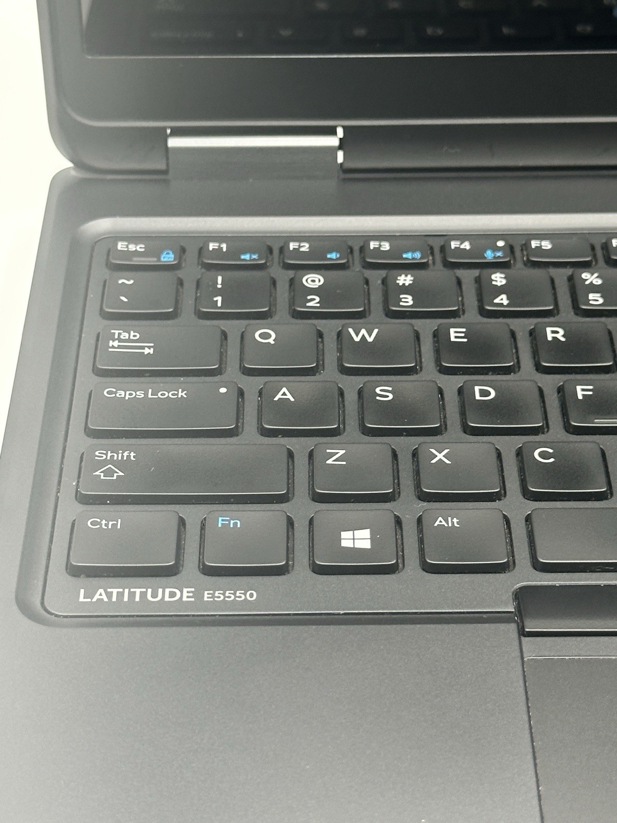 Dell Latitude e5550 i7- 5th 5600U 2.60GHz 8GB Ram 512GB SSD Win 10 Touch Screen