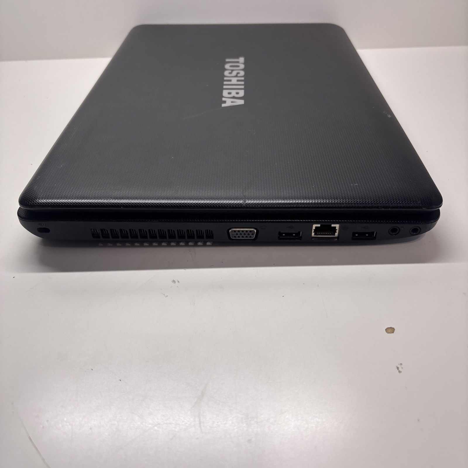Toshiba Satellite C650-00F 15.6″ Pentium B940 4GB Ram PARTS/REPAIR