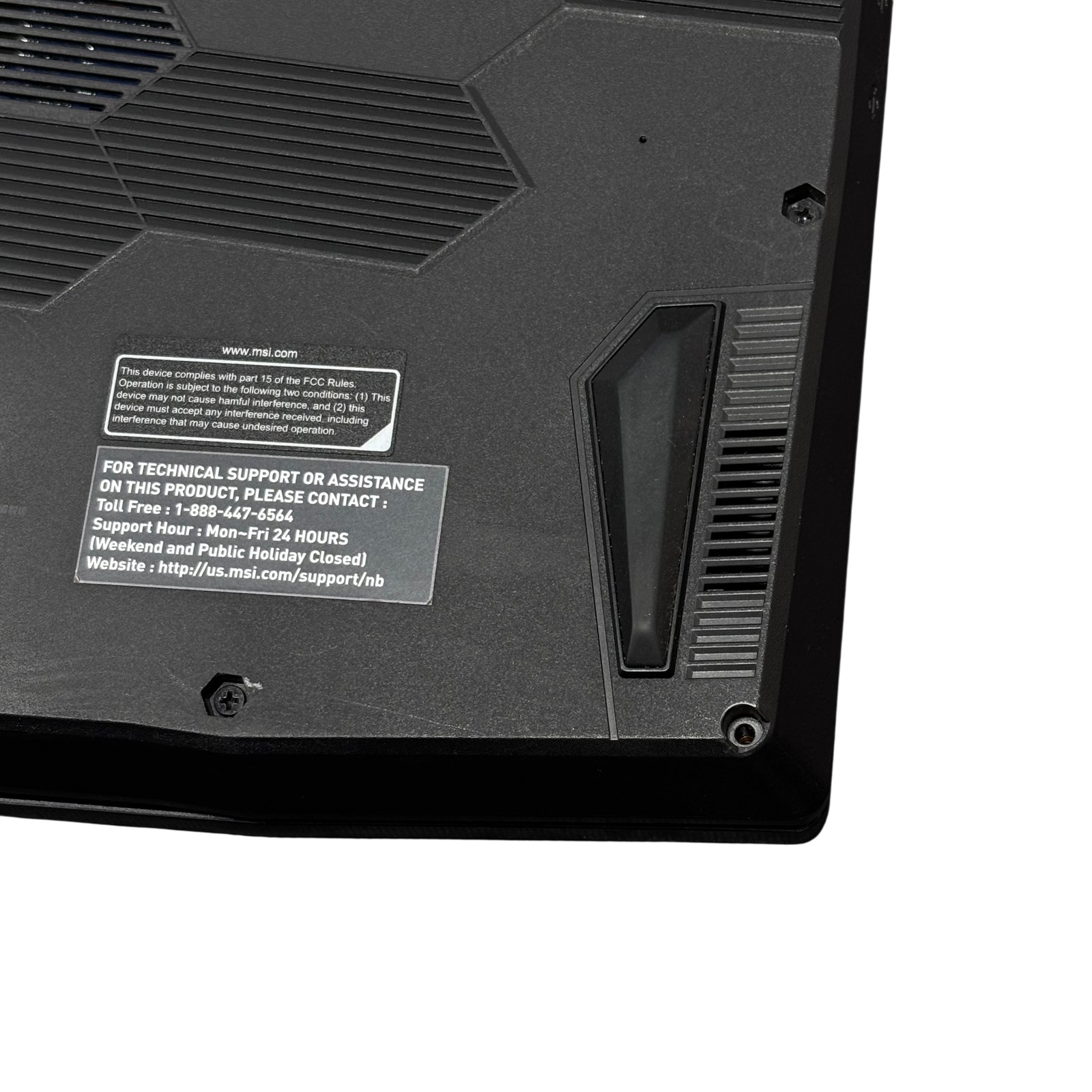 MSI Katana 15 B13VFK-817US Core i7-13620H 2.4GHz RTX 4060 16GB RAM 1TB SSD 15.6″