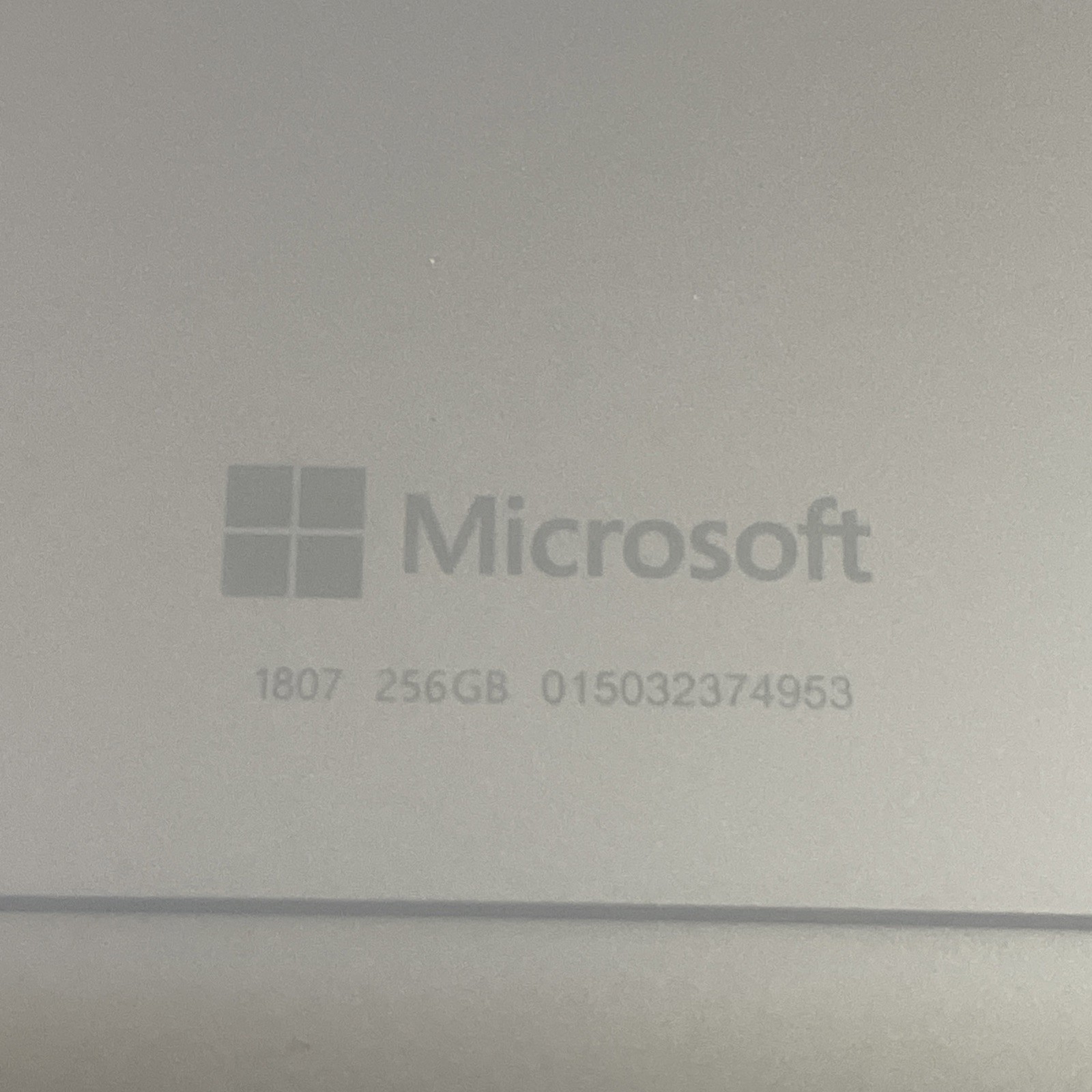 Microsoft Surface Pro 5 1807 12.3″ i5 2.6GHz 8GB RAM 256GB SSD