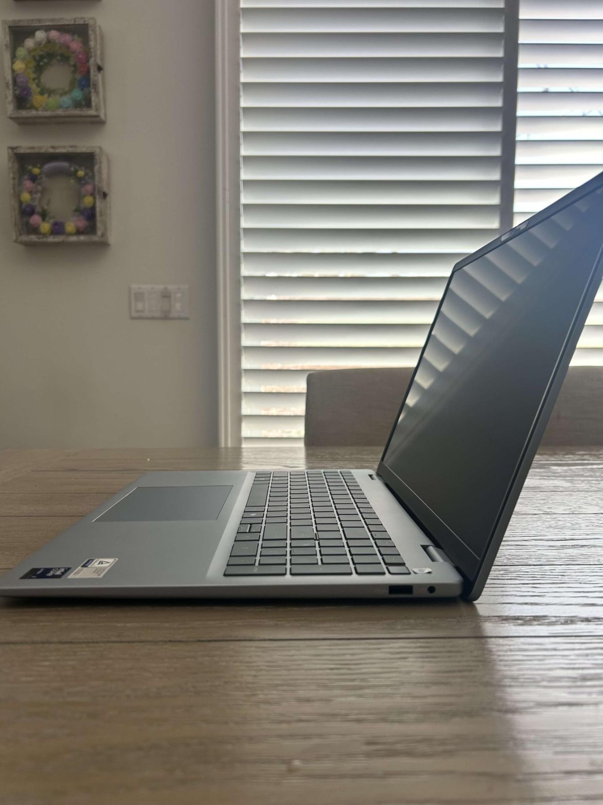 Dell 16 plus DB16250 16″ Intel Core™ Ultra 7 256V, 8 cores 1 TB SSD 16 GB