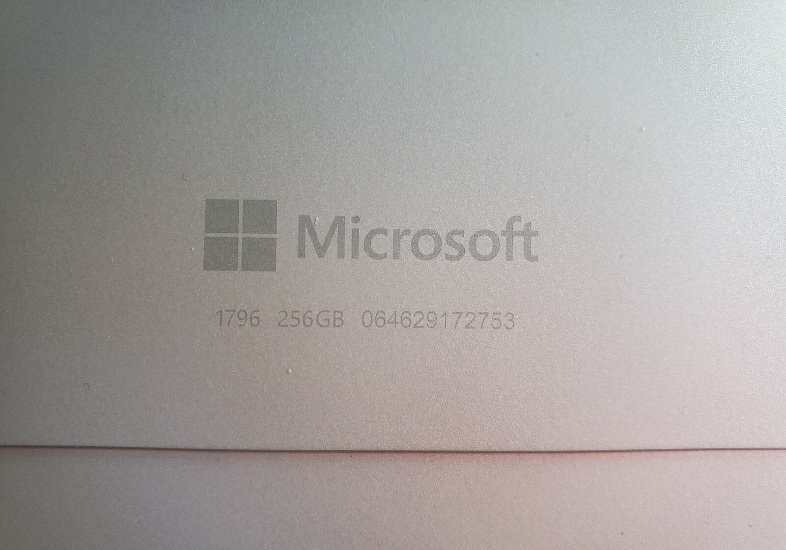Microsoft Surface Pro (256 GB, Intel core i7 7th Gen., 2.50 GHz, 8 GB) Laptop -…