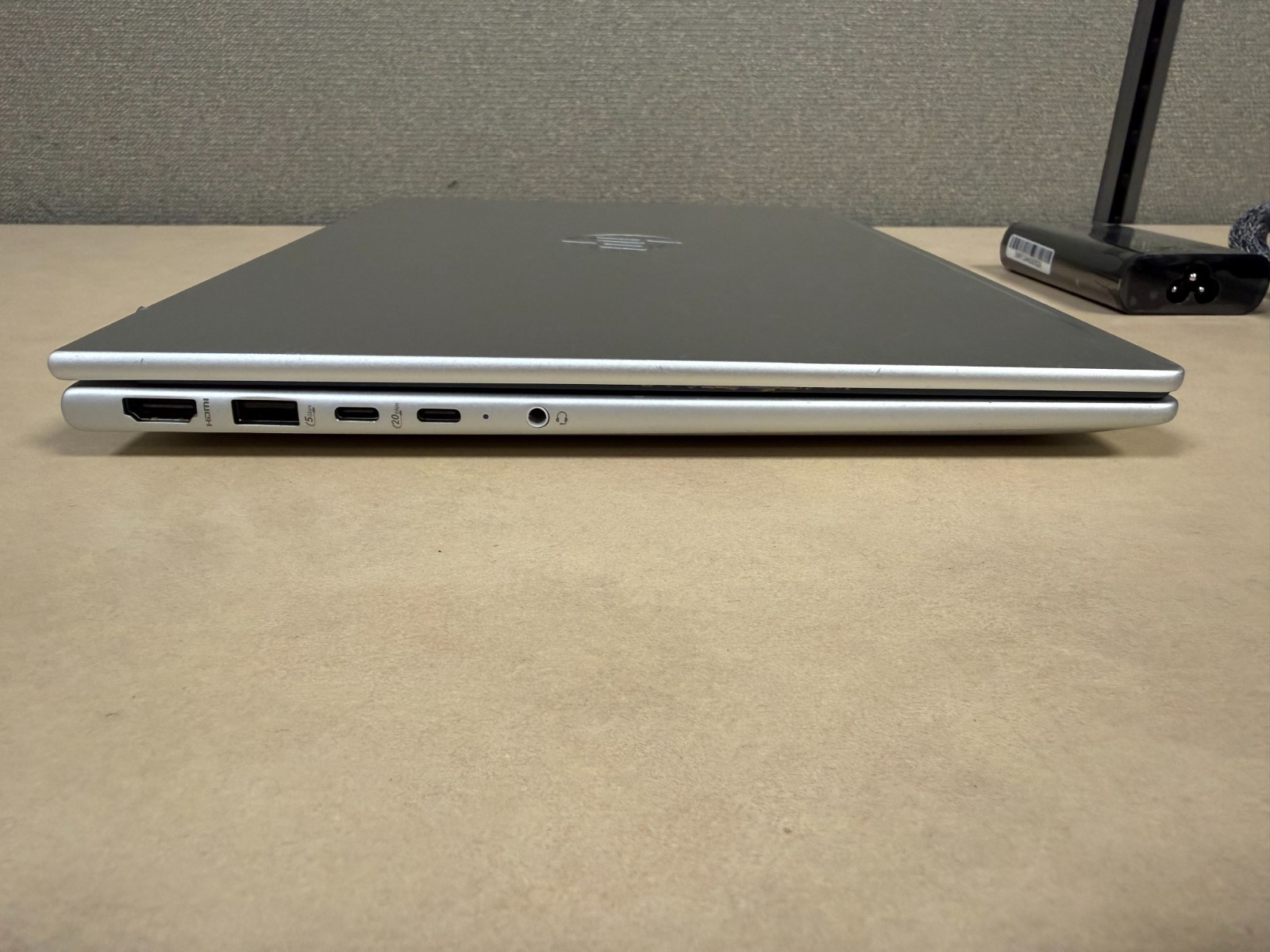 HP ProBook 440 G11 14″ Laptop Intel Ultra 7 155U 32GB 512GB SSD – Cracked LCD