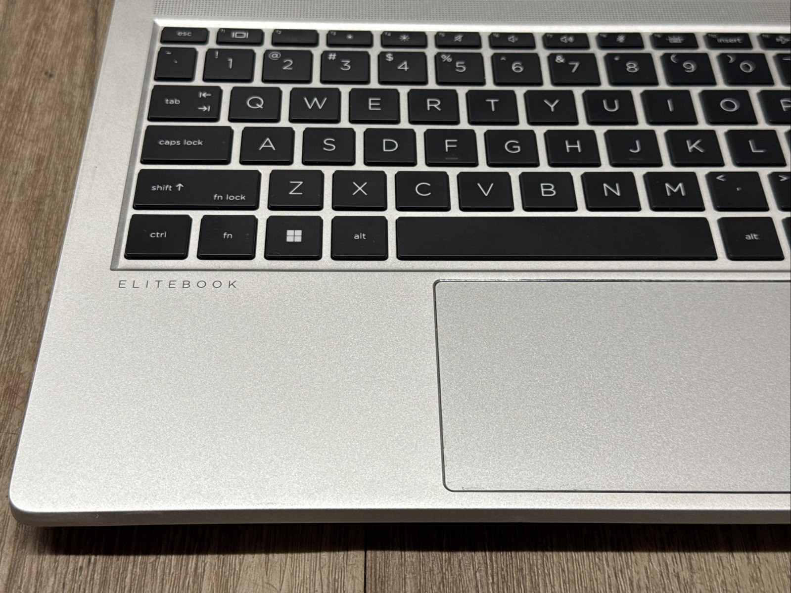HP EliteBook 645 G10 AMD Ryzen 5 PRO 7530U/16GB RAM/256GB SSD