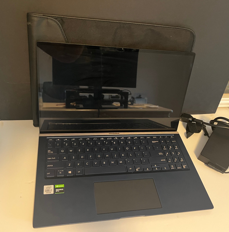 Graphics/Animation Design LAPTOP ASUS Zenbook Pro UX534FTC-NH77 with Miniscreen