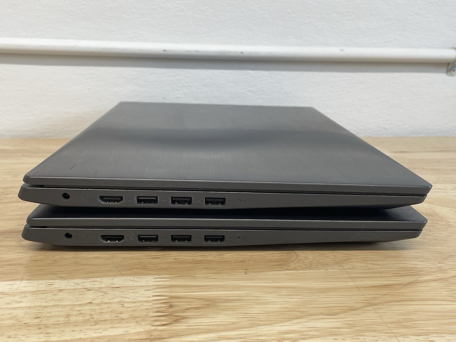 Lot of 2 – Lenovo V15-IIL Intel Core i5-1035G1 – 8GB RAM 256GB SSD Win11