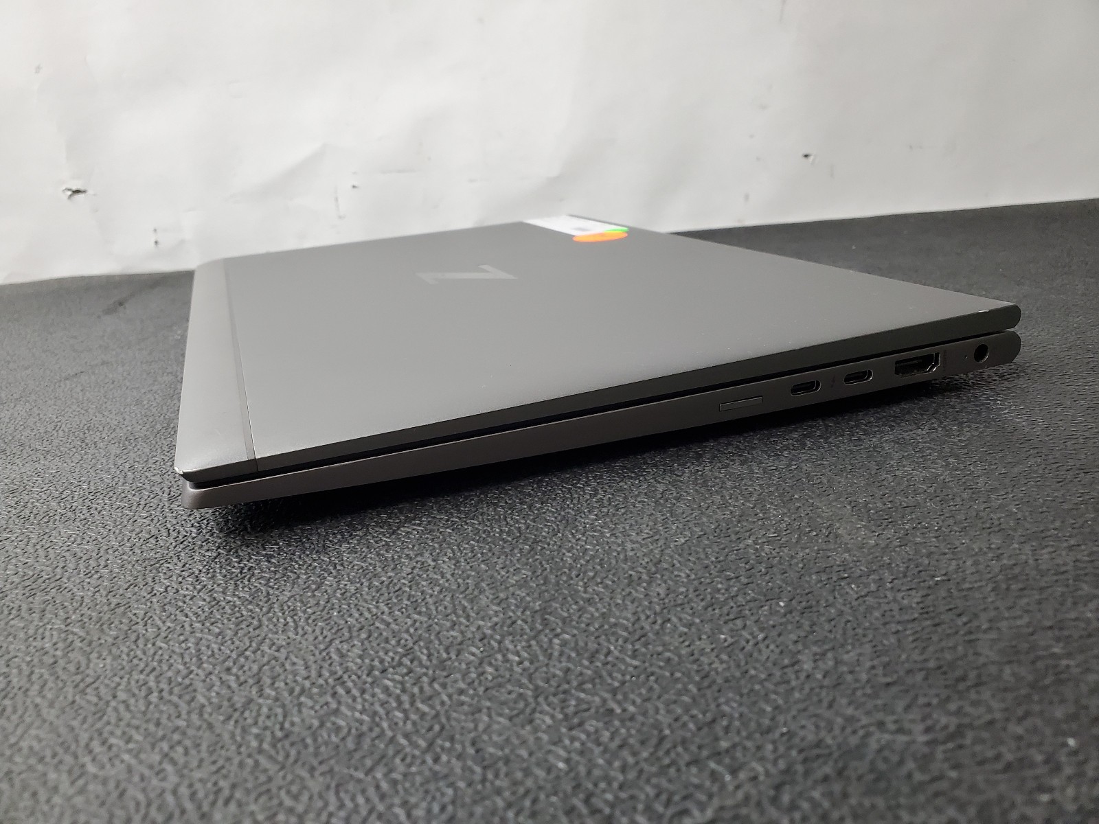 HP ZBook Firefly 14 inch G8 Mobile Workstation PC i7-1185G7 3GHz Laptop READ