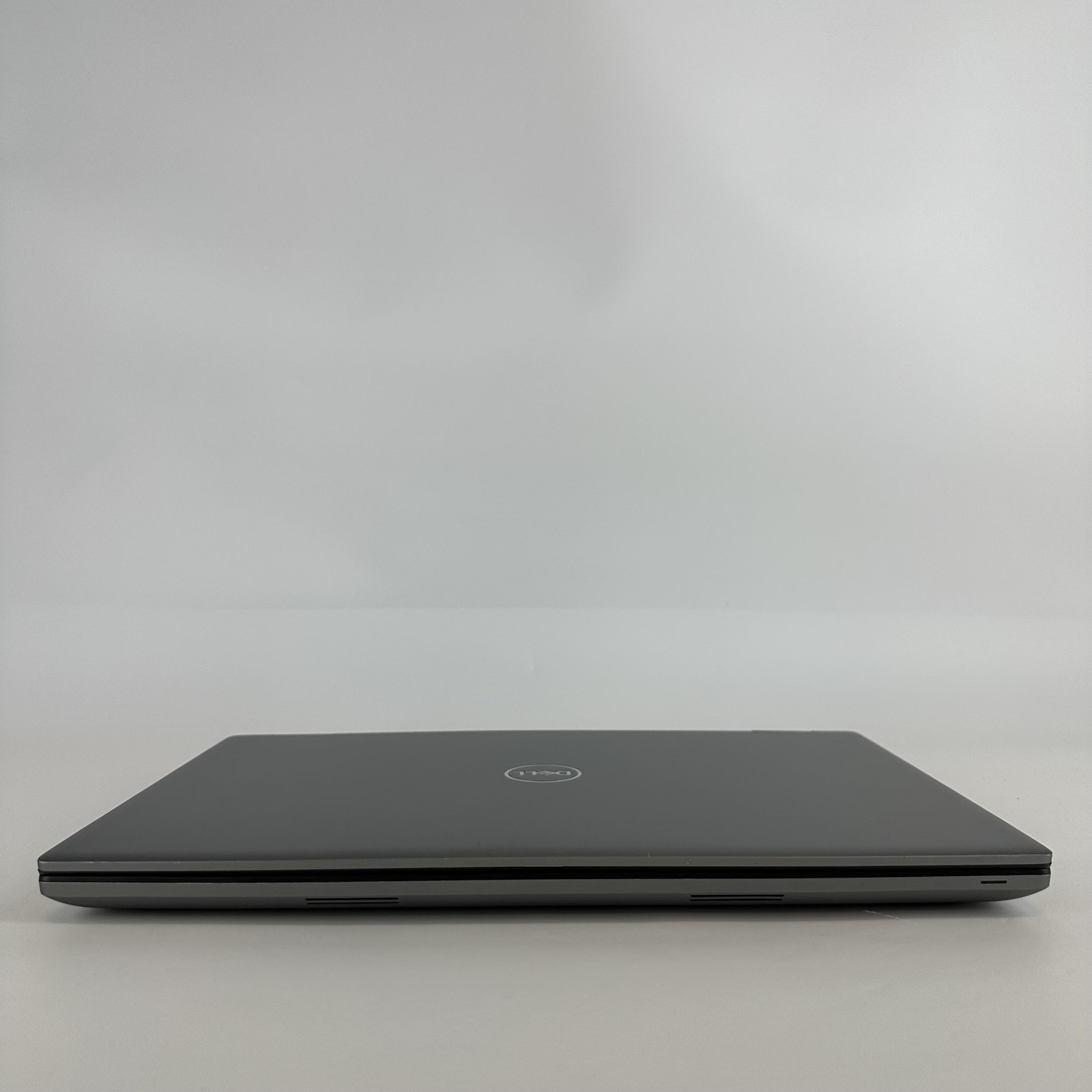 Dell Precision 7770 17.3 Gray FHD i9-12950HX 64GB 1TB SSD RTX A4500 BAD USB PORT