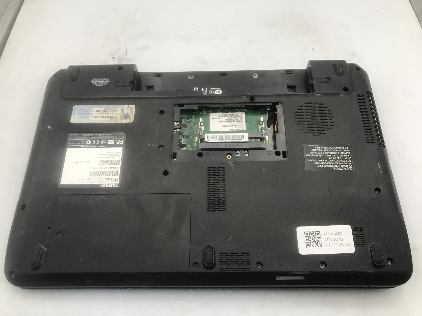TOSHIBA SATELLITE C655D S5209 – BOOTS TO BIOS – AMD E 350 – NO RAM -READ DESC-BB