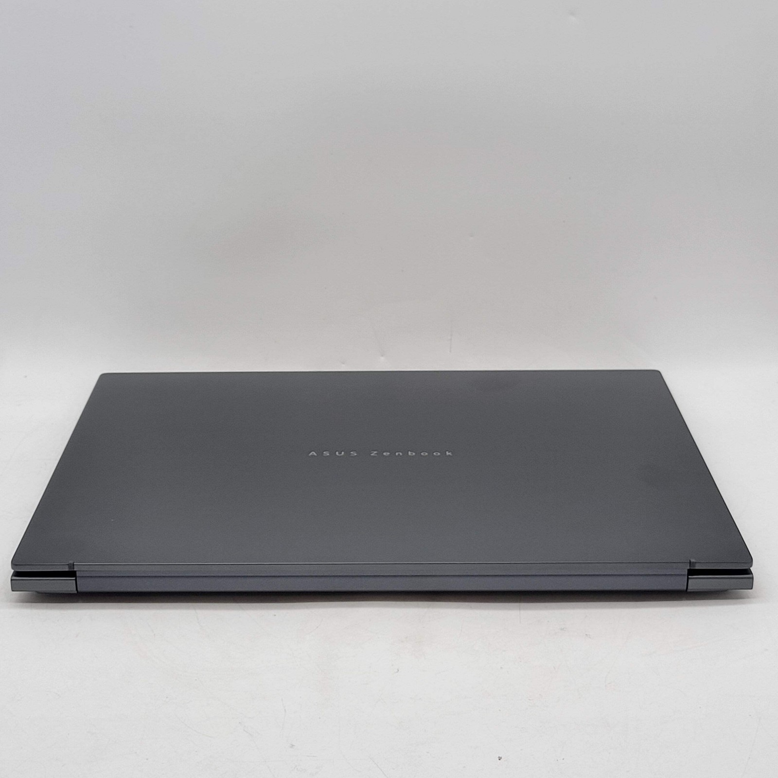 Asus Zenbook 14 UX3405C 14″ Core Ultra 7 255H 2.0GHz 16GB RAM 512GB SSD